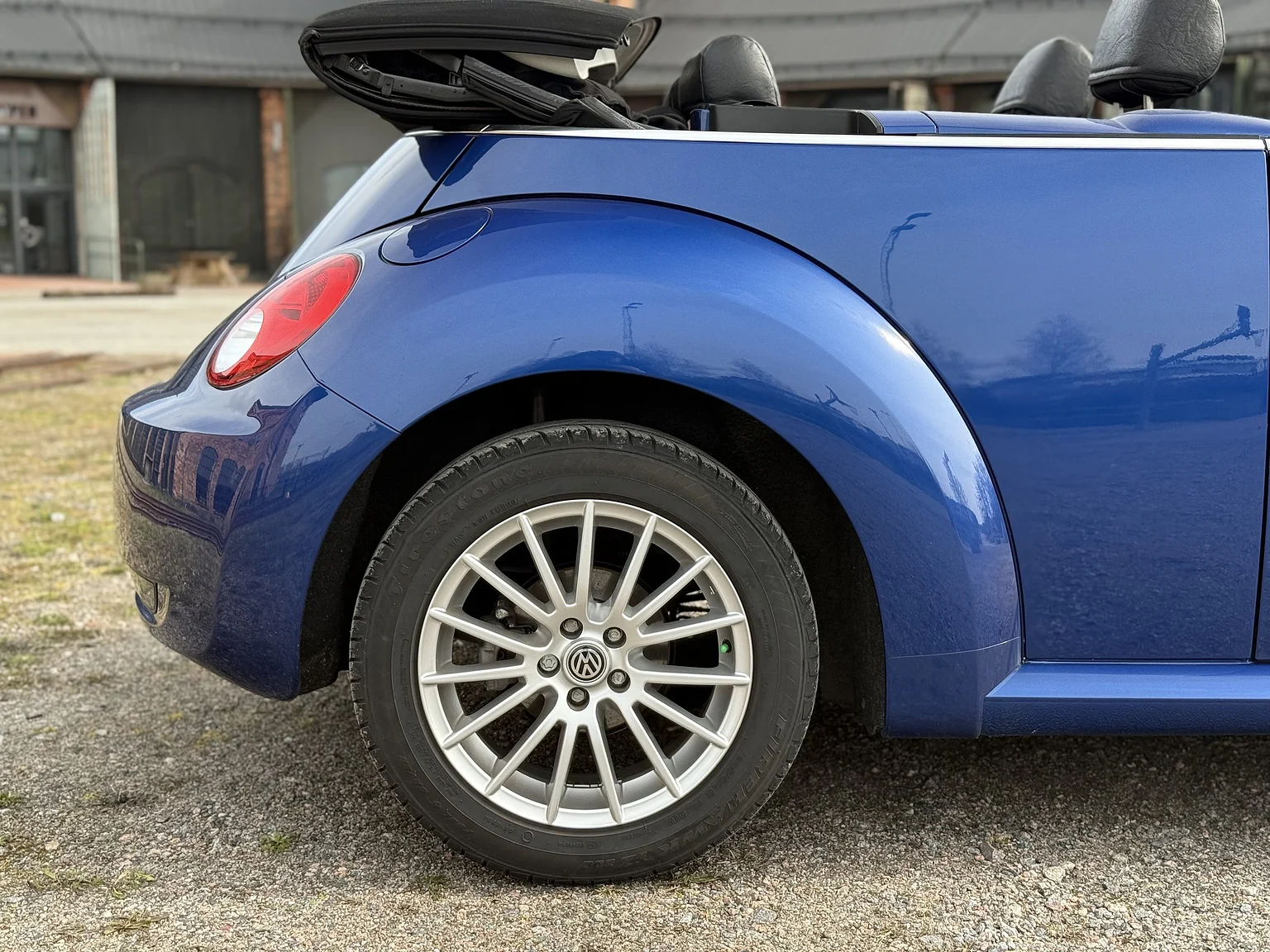 Exterior image of 2007 VW Beetle 1600 Cabriolet  (32)