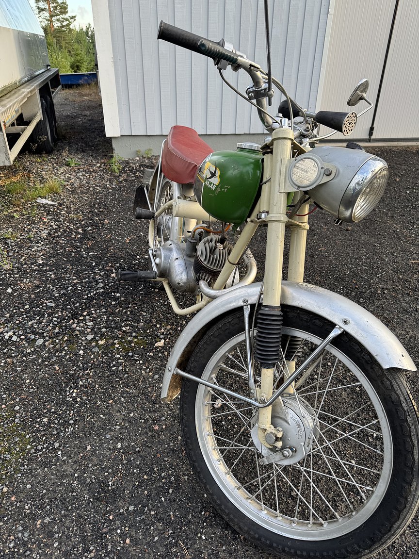 Exterior image of 1954 Svalan 19 Sport