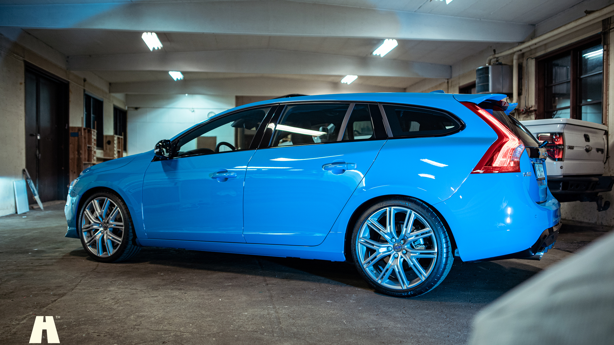 Exterior image of 2017 Volvo V60 Polestar T6
