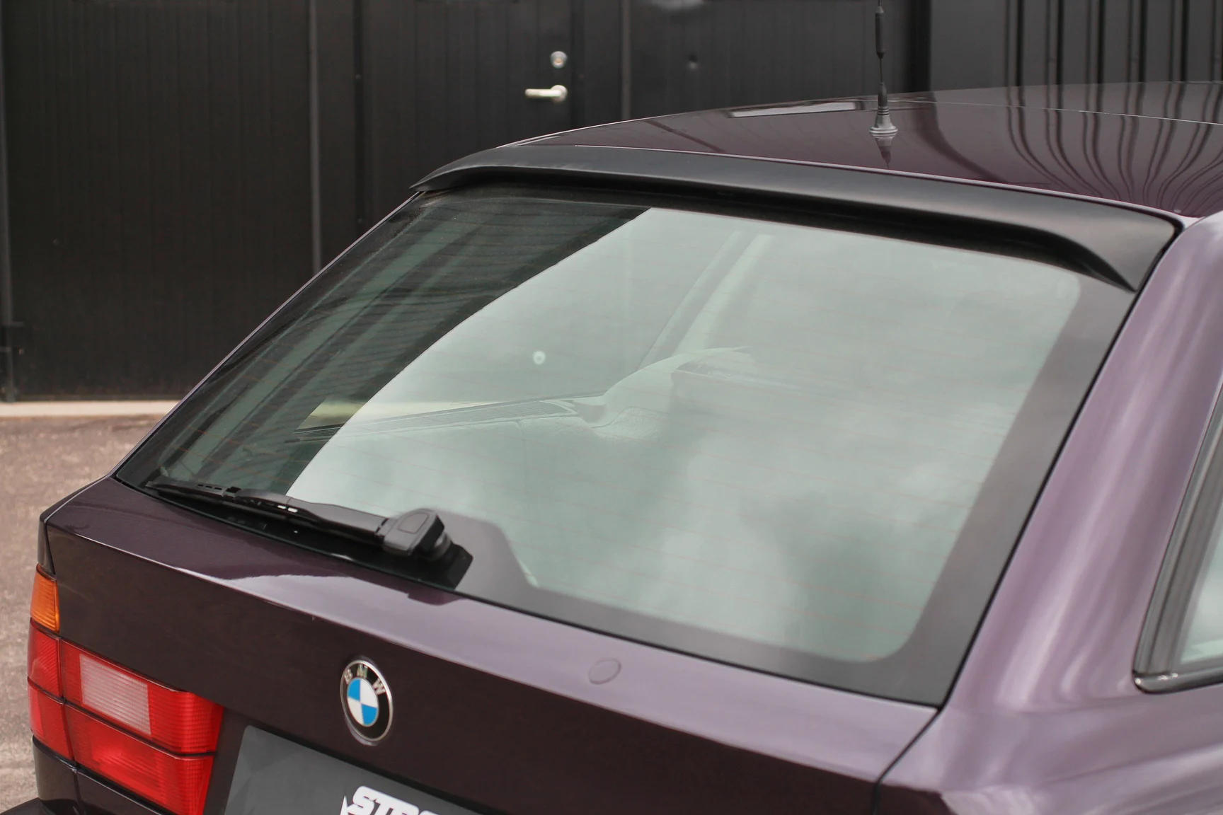 Exterior image of 1993 BMW M5 Touring 3.8 Manual (66)