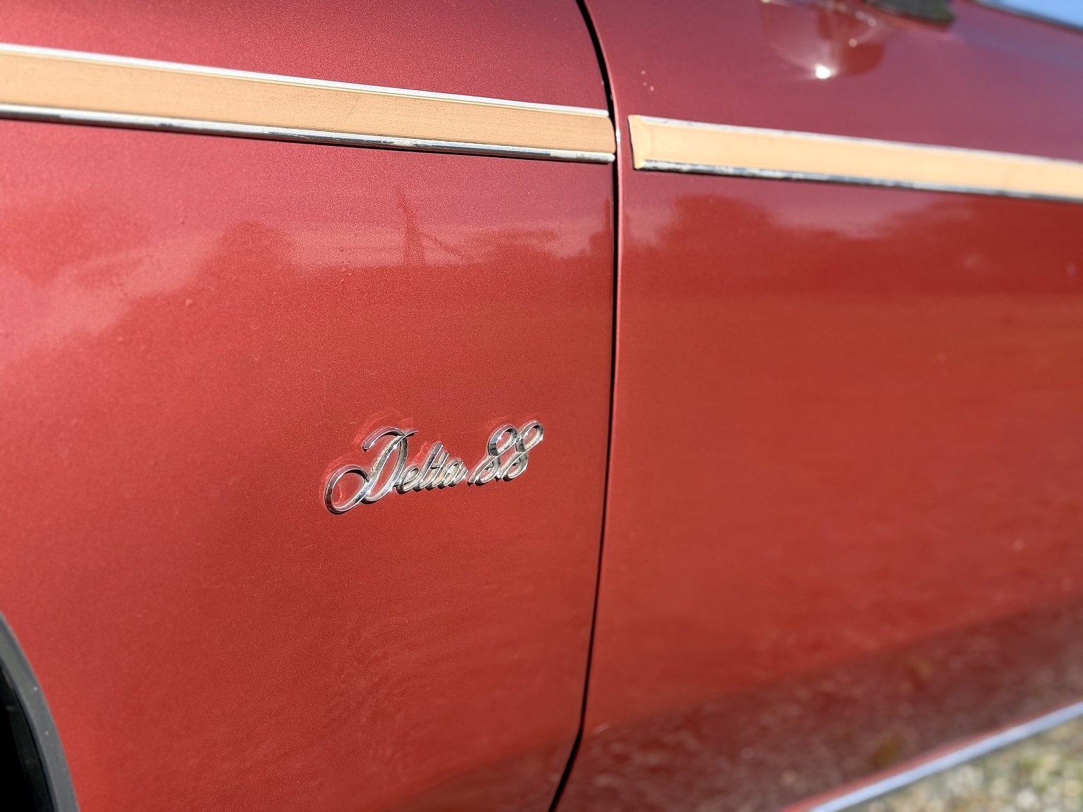Exteriörbild på 1975 Oldsmobile Delta 88