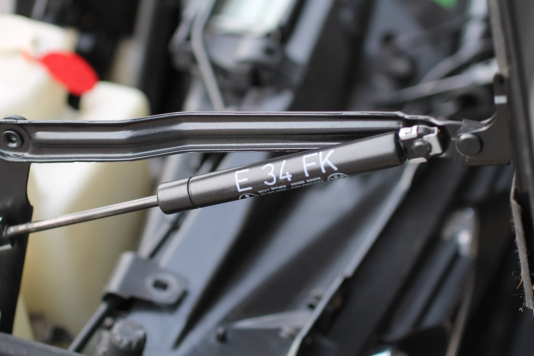 Image of 1993 BMW E34 M5 Touring  mechanics (14)