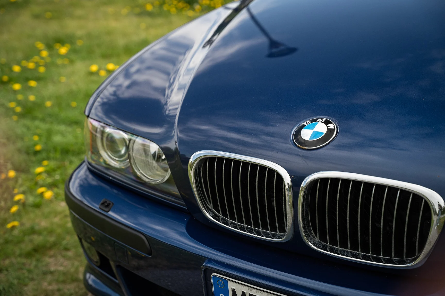 Exterior image of 2001 BMW M5 E39 LCI (5)