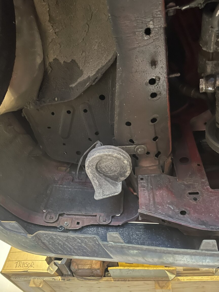 Image of 1987 BMW 320i mechanics