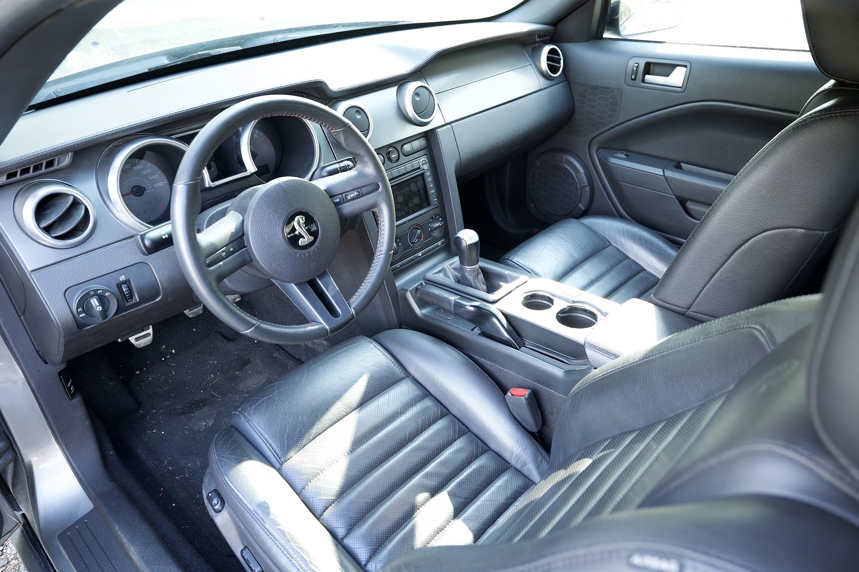 Interior image of 2008 Ford Mustang Shelby GT500 Convertible Manuell
