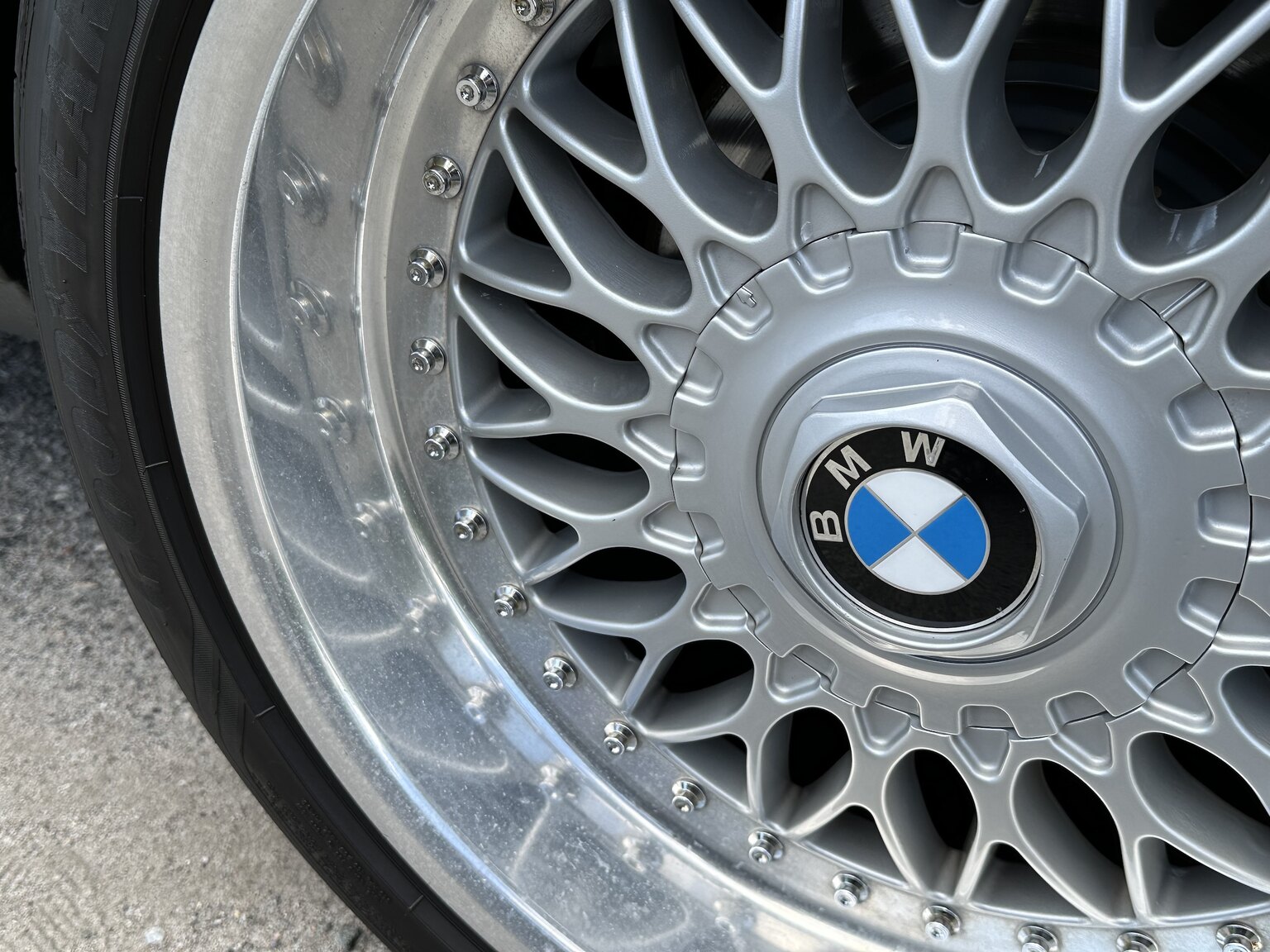 Exteriörbild på 1985 BMW 525E