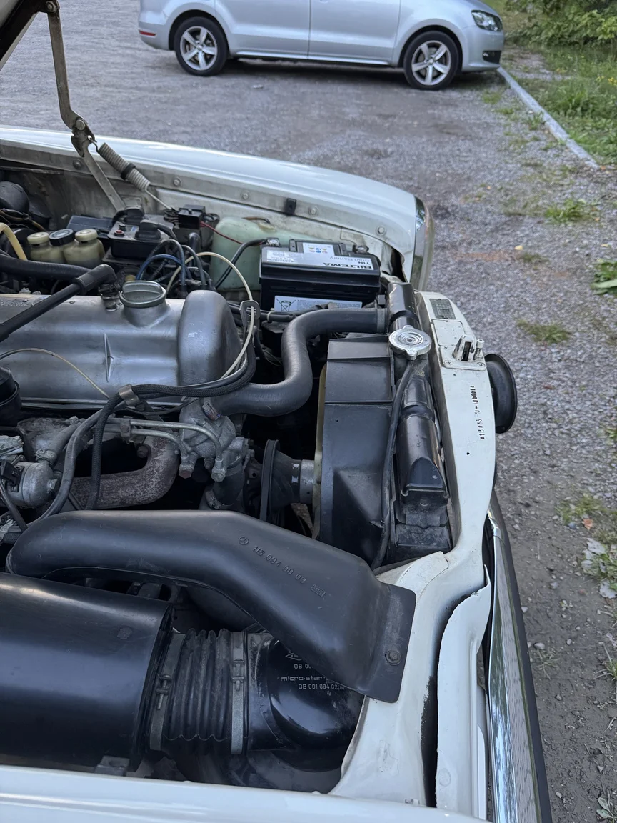 Image of 1972 Mercedes-Benz 200 mechanics (15)