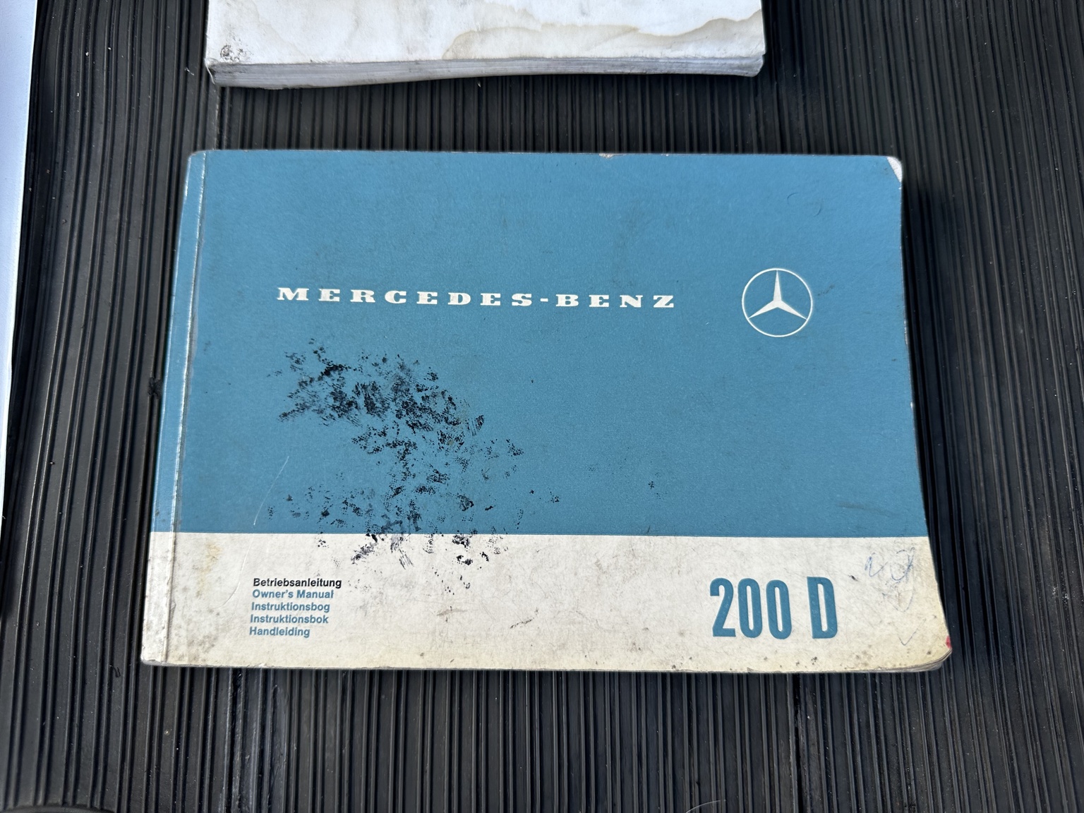 Dokumentation, 1966 Mercedes-Benz 200 D "Heckflosse"