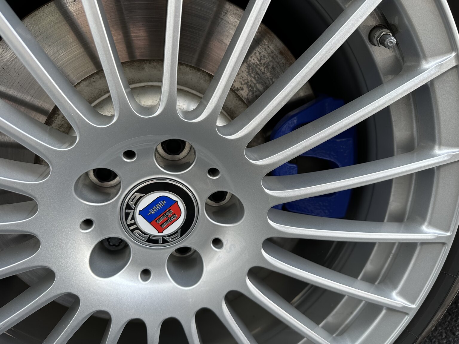 Exterior image of 2019 ALPINA B5 S Bi-Turbo Sedan ALLRAD