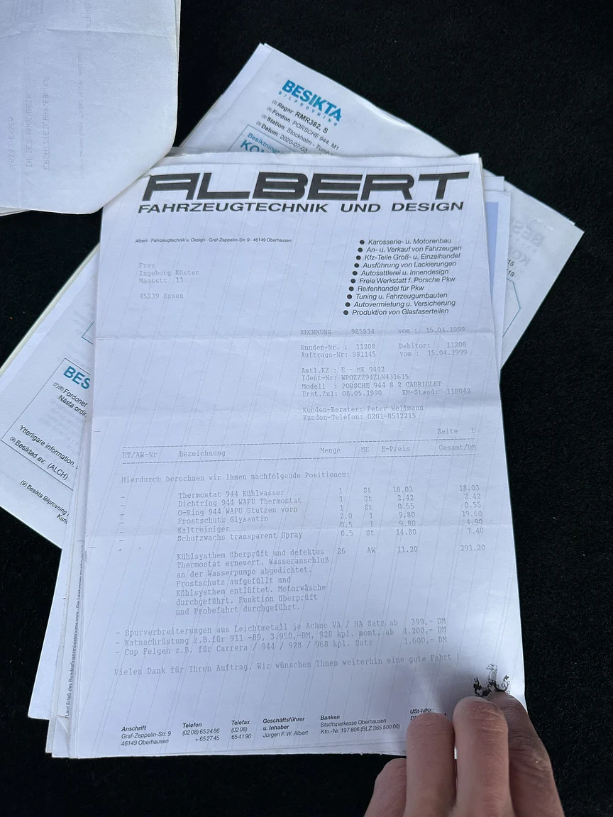 Documentation for 1990 Porsche 944 S2 Cabriolet  (7)