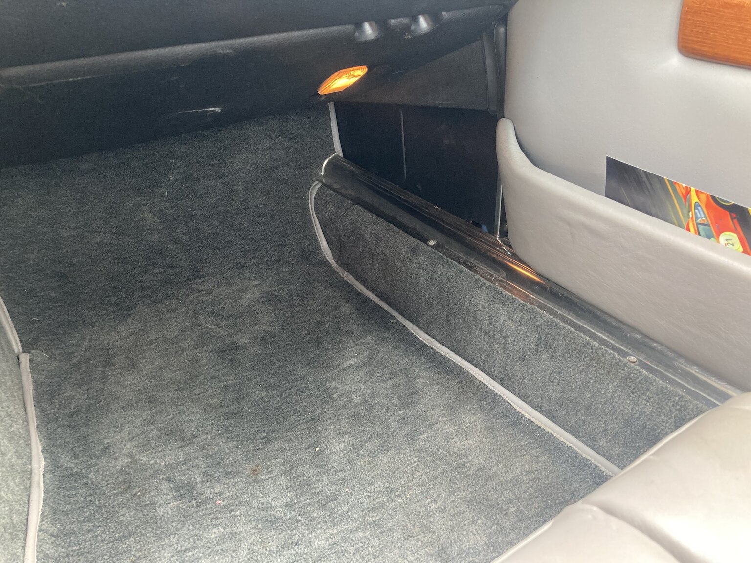 Interior image of 1973 Mercedes-Benz 450 SLC (21)