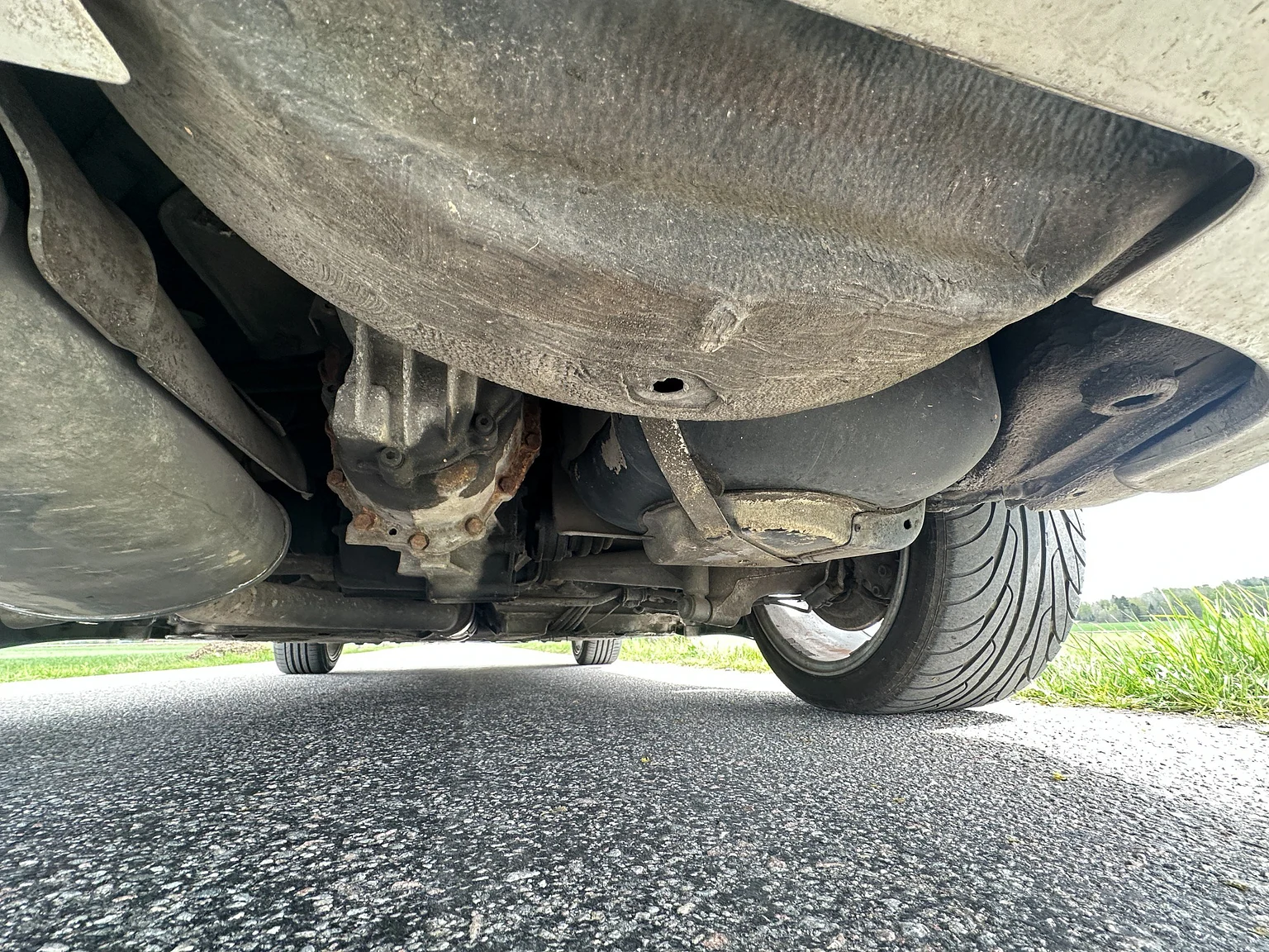 Image of 1990 Porsche 944 S2 Cabriolet  (38) mechanics