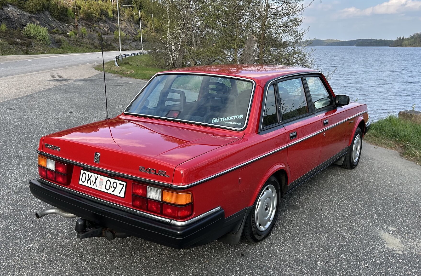 Exterior image of 1990 Volvo 240 GL