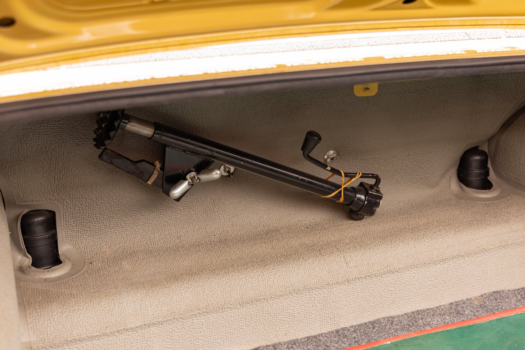 Interior image of 1974 Alfa Romeo Berlina 2000