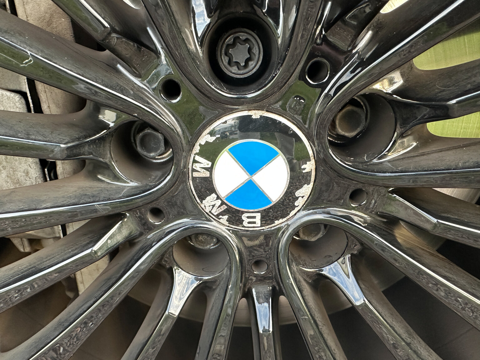 Exteriörbild på 2011 BMW 650i Cabriolet