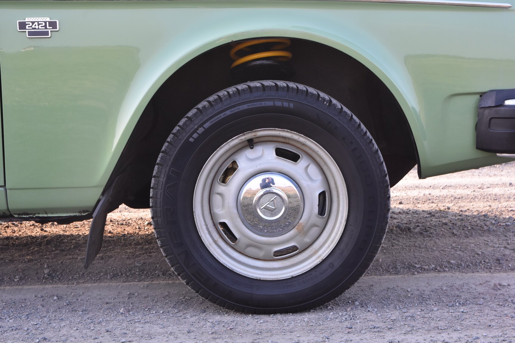 Exterior image of 1975 Volvo 242