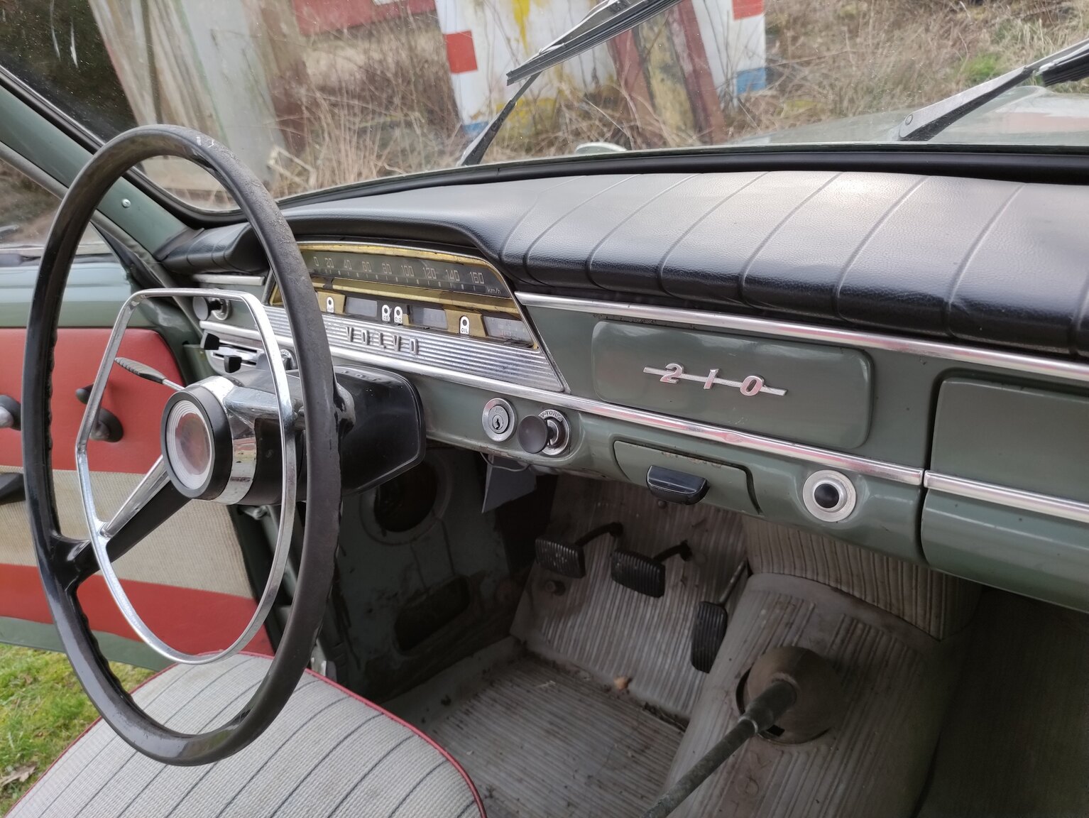 Innenraumfoto von 1960 Volvo P210 Duett