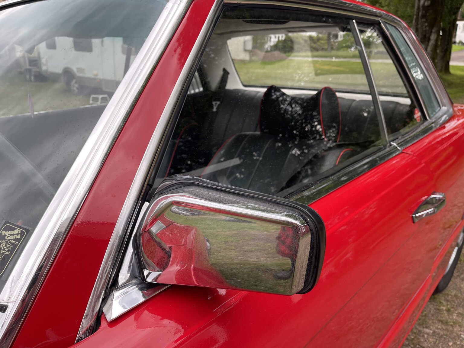 Exteriörbild på 1973 Mercedes 350 SLC