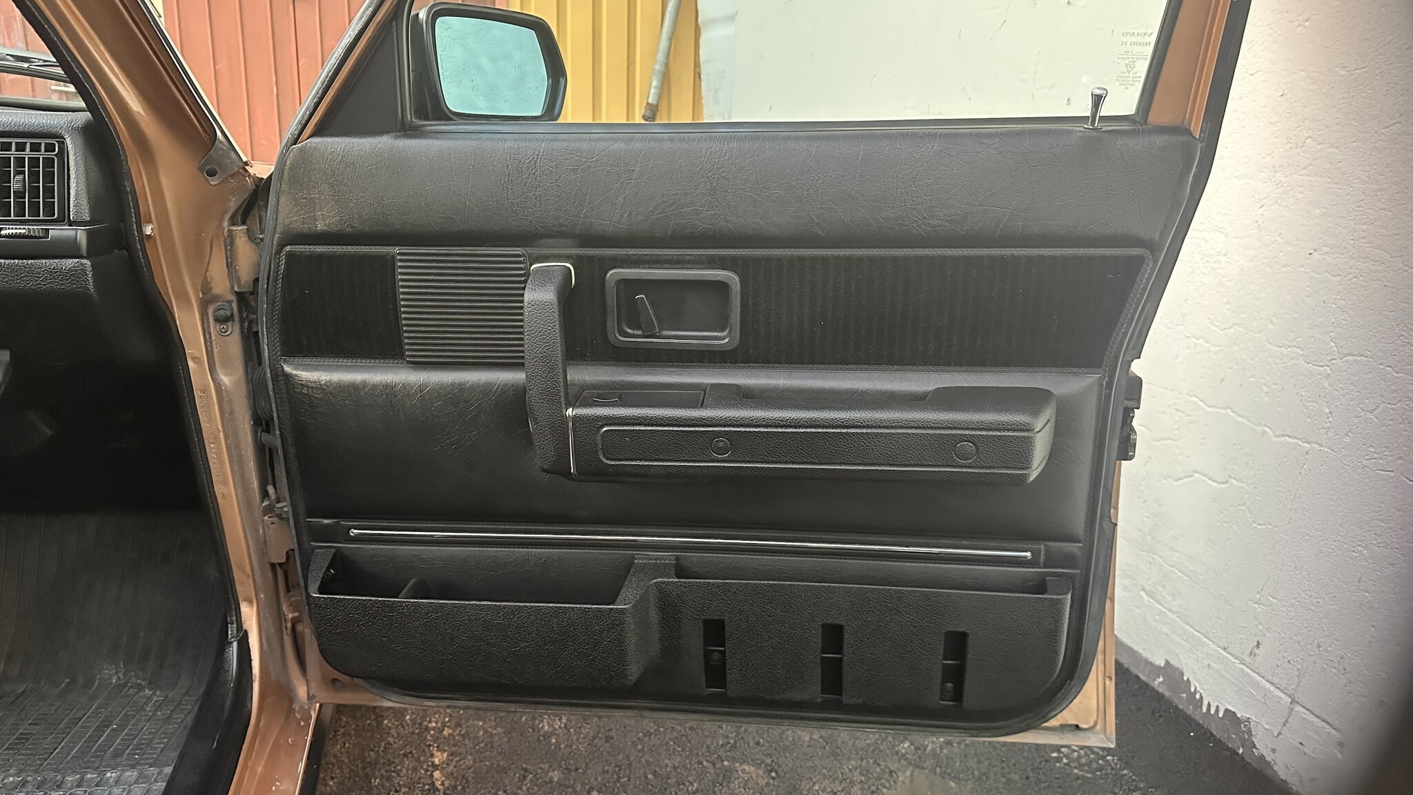 Interiörbild 1981 Volvo 244 GLE D6