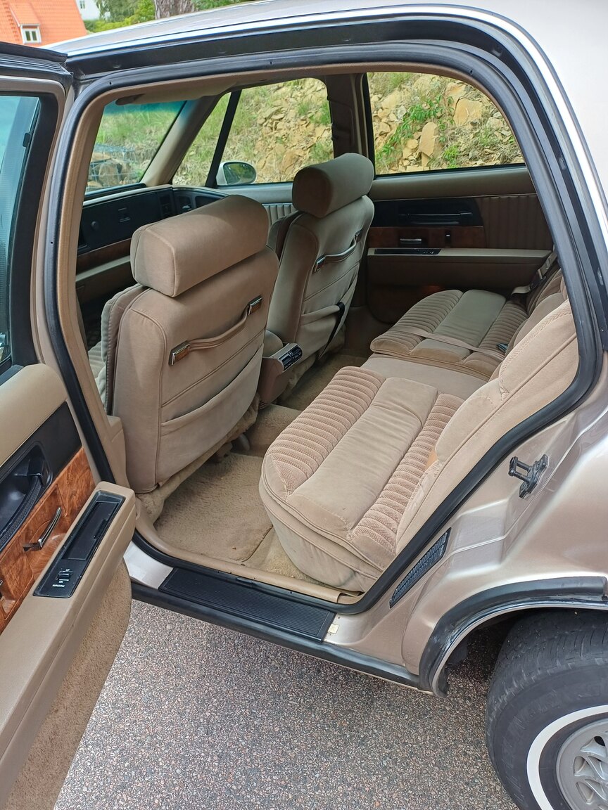 Innenraumfoto von 1992 Buick Park Avenue