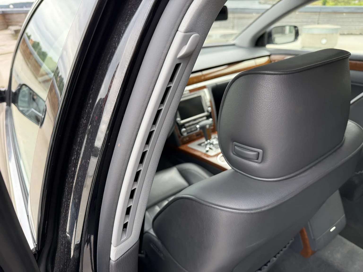 Innenraumfoto von 2013 Volkswagen Phaeton 3.0 TDI (58)