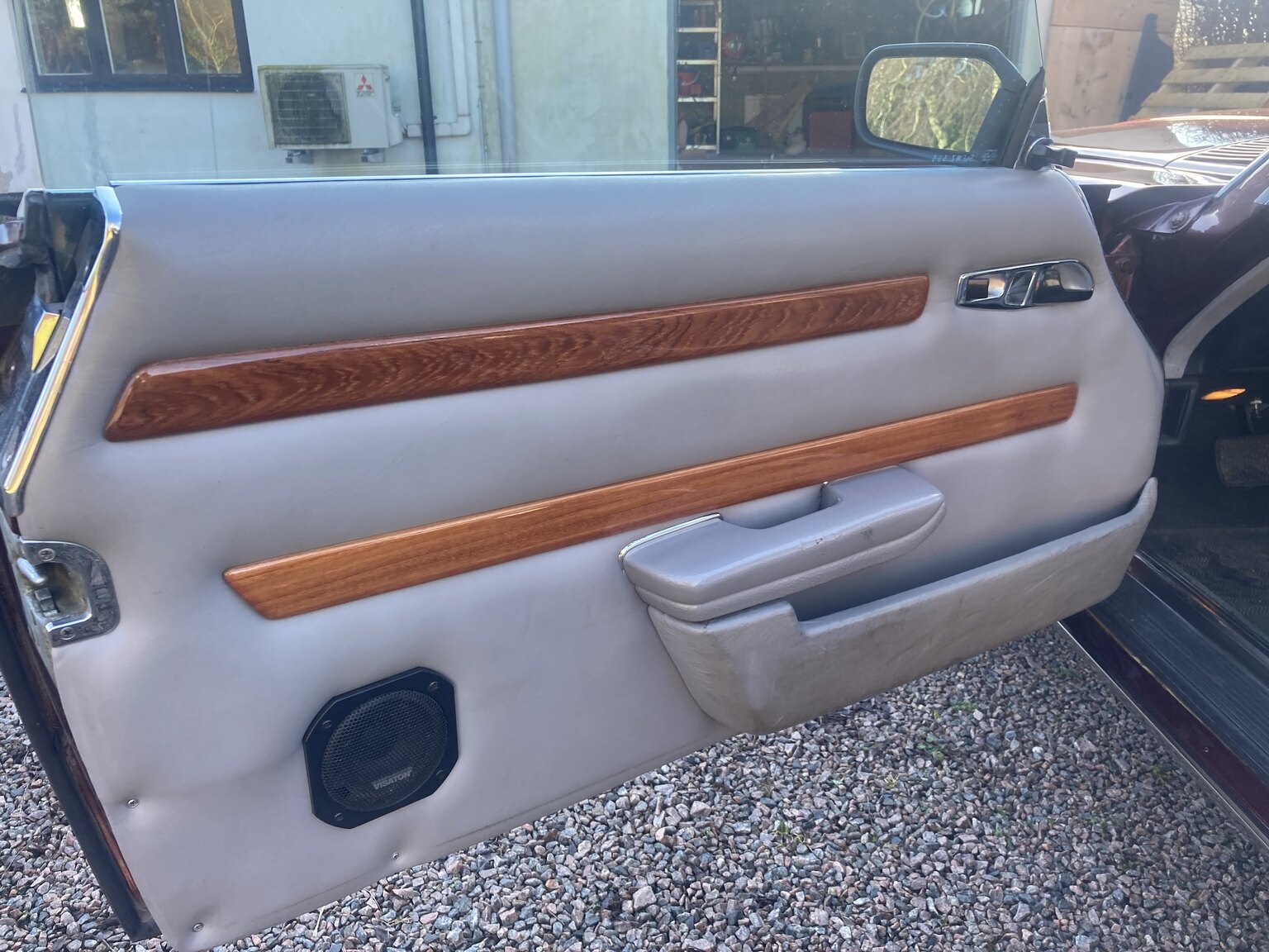 Interior image of 1973 Mercedes-Benz 450 SLC (1)