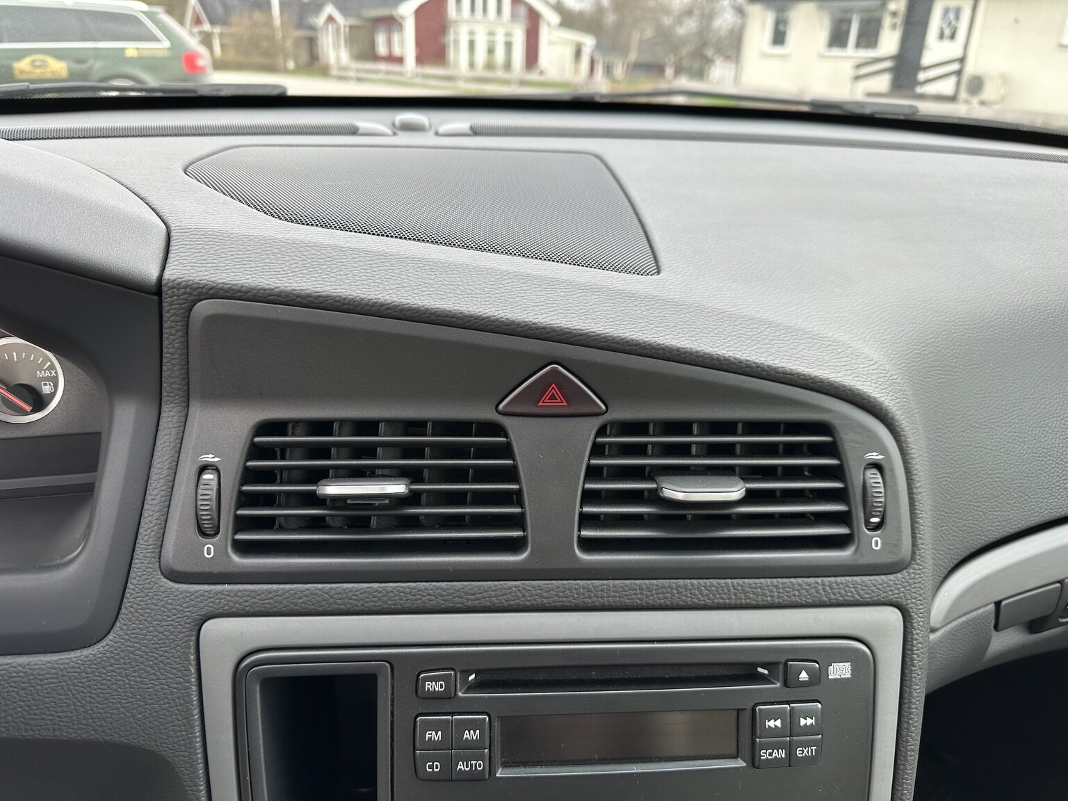 Interior image of 2008 Volvo V70 Classic