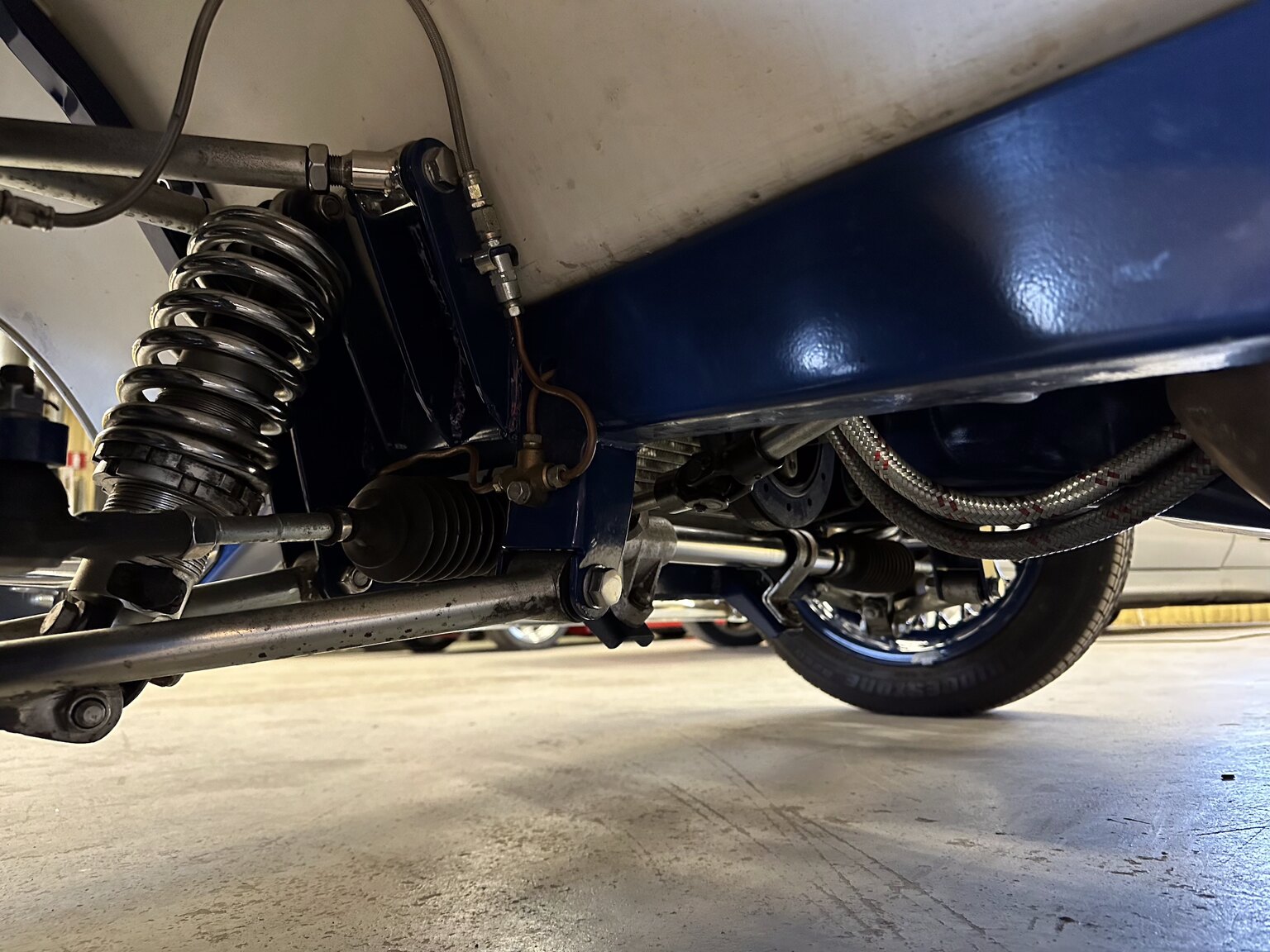 Image of 1932 Custom Ford Rod White Ice mechanics