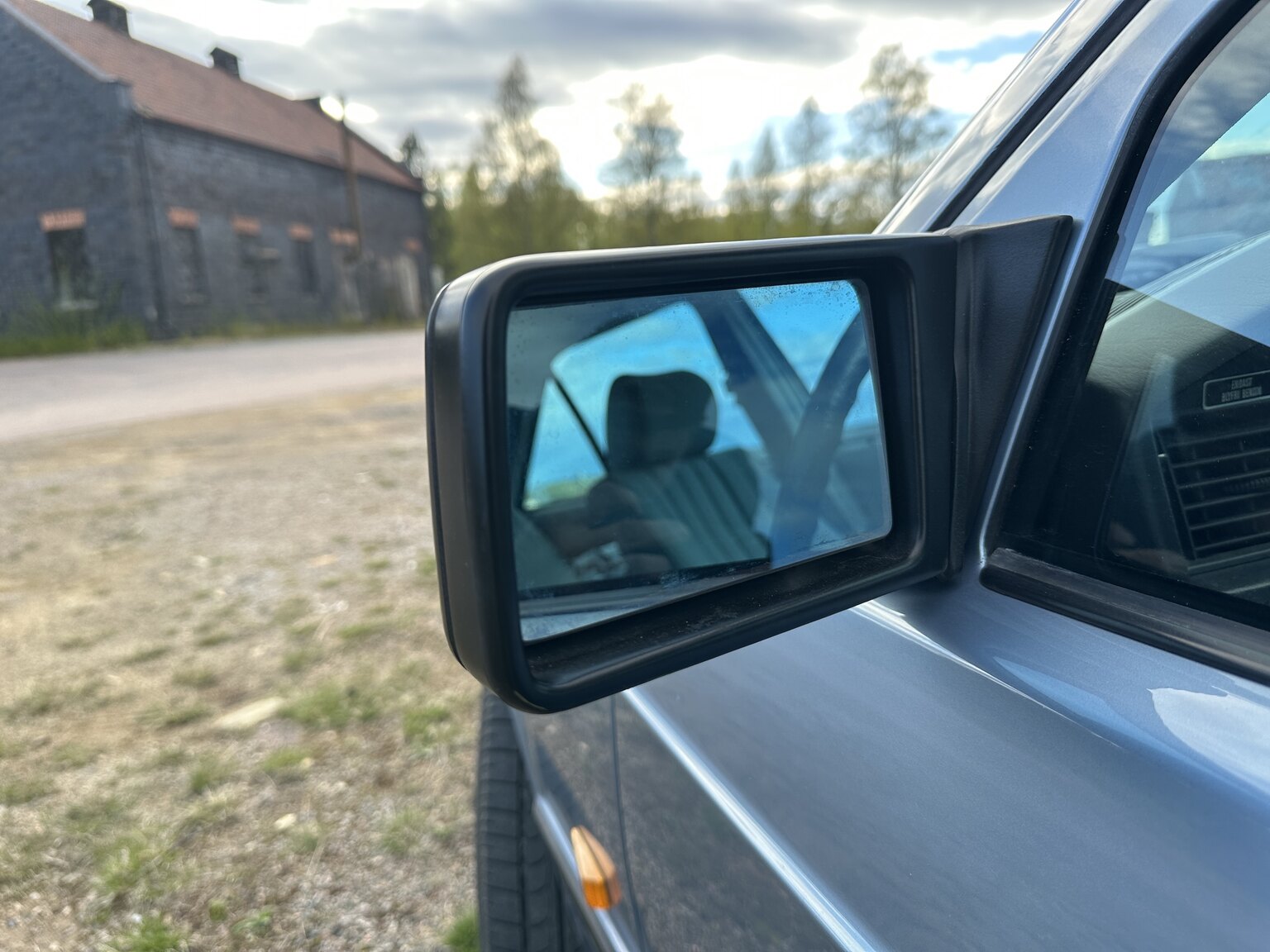 Exterior image of 1988 Mercedes-Benz 190 E