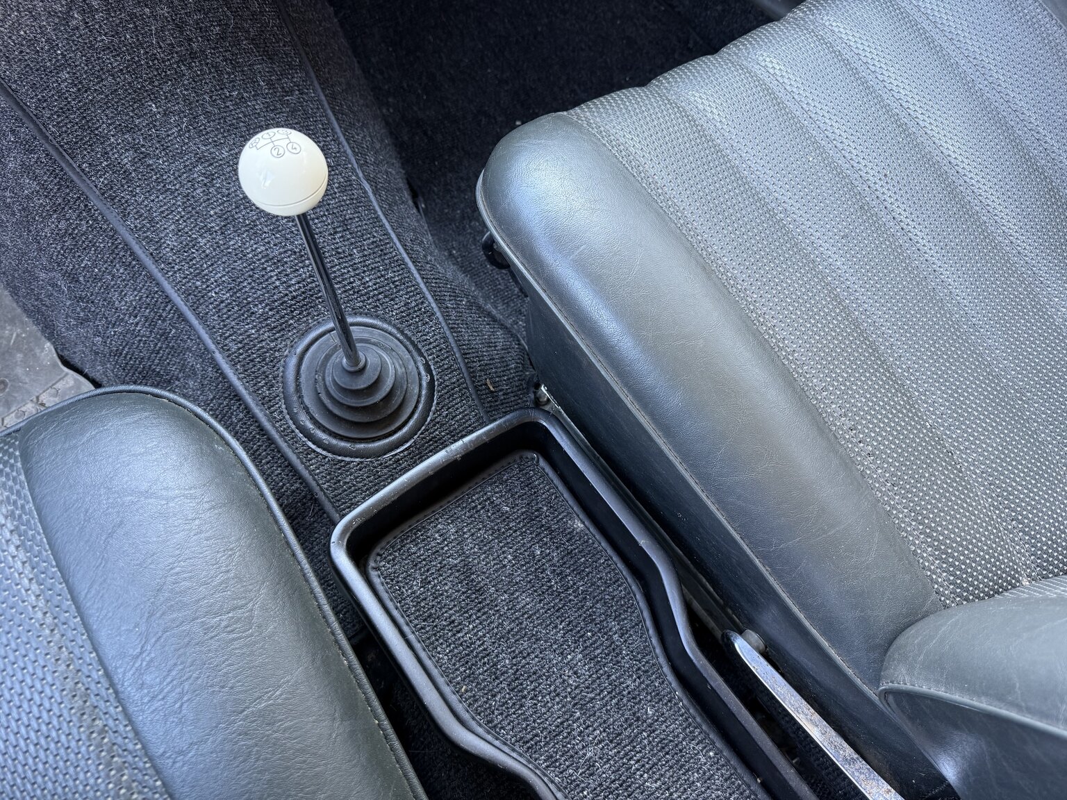 Interior image of 1967 Mercedes-Benz 230 Safari