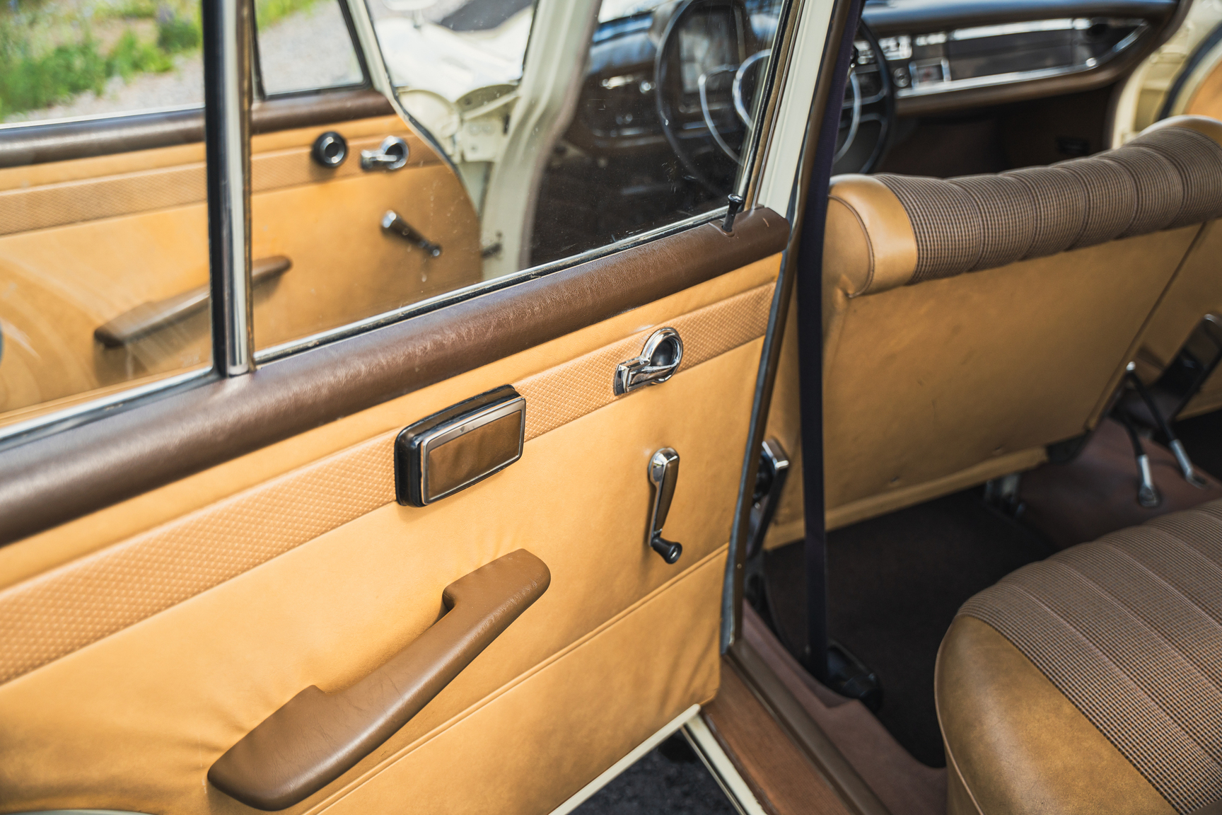 Innenraumfoto von 1966 Mercedes-Benz 200 D "Heckflosse"