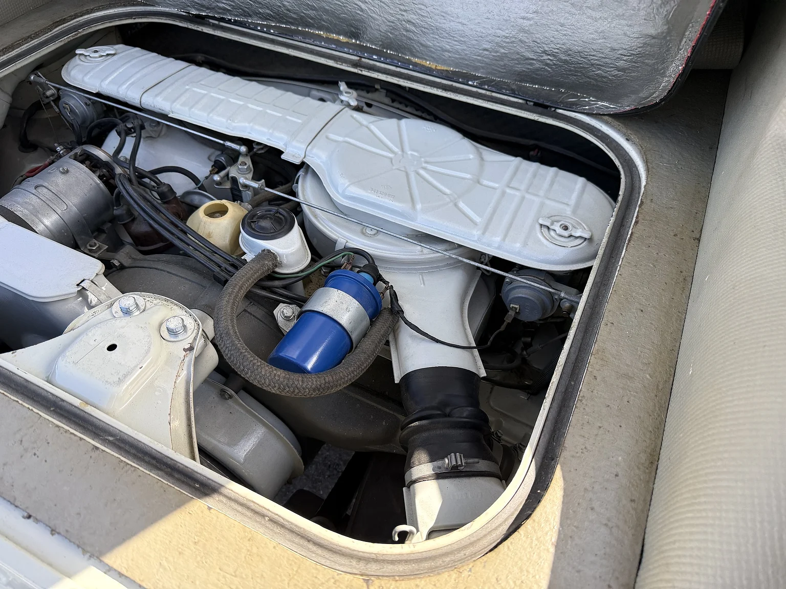 Image of 1965 Volkswagen 1500 Limousine 311 Notchback mechanics (3)