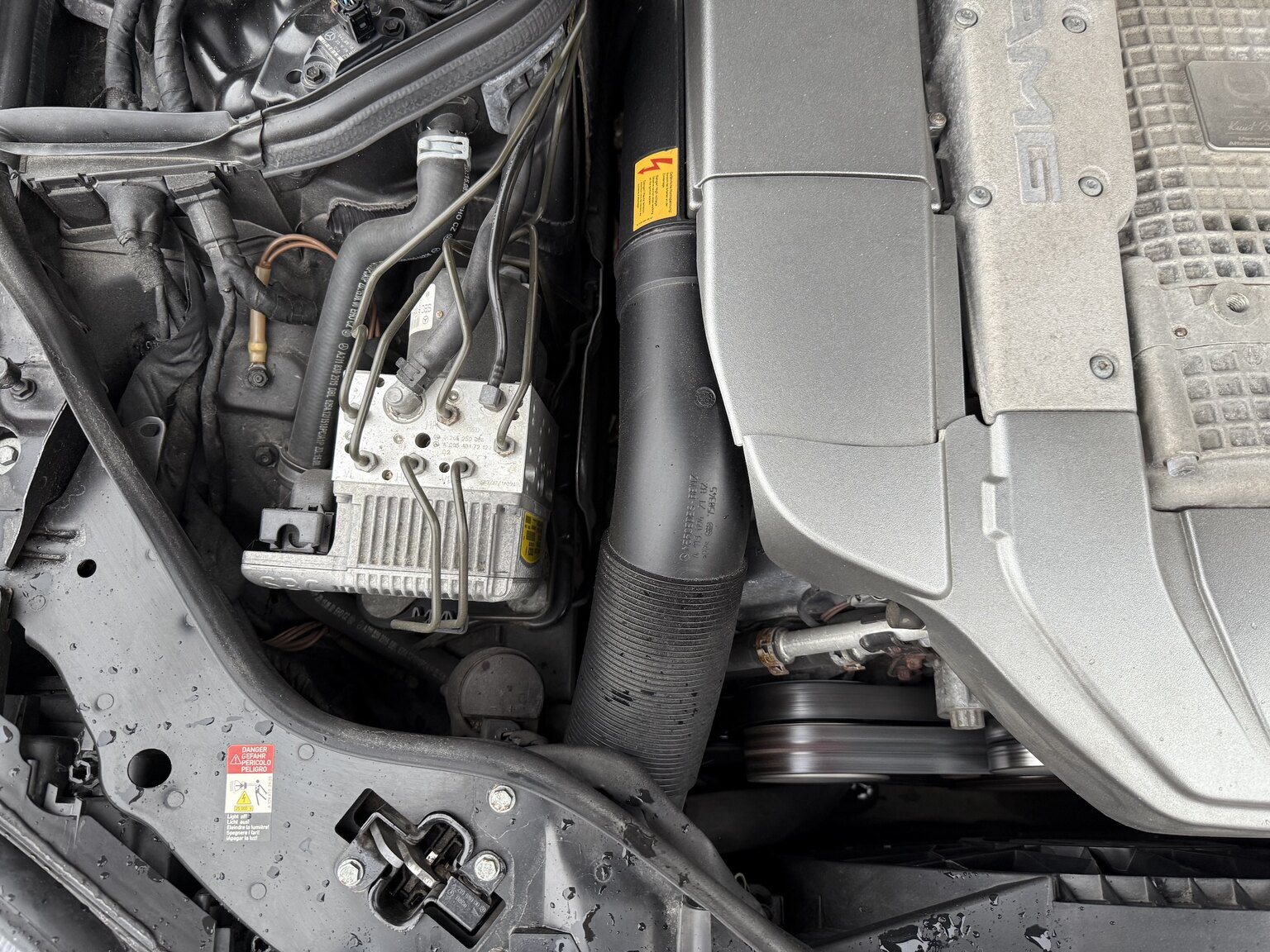 Image of 2005 Mercedes-Benz E 55 T AMG mechanics