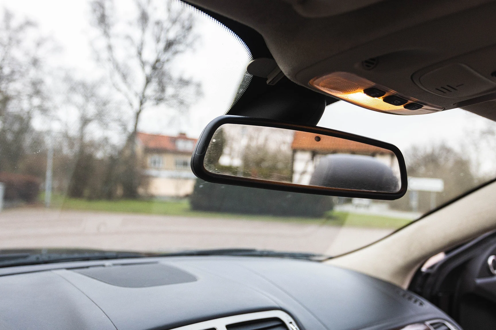 Innenraumfoto von 2011 Jaguar XK Cabriolet (25)