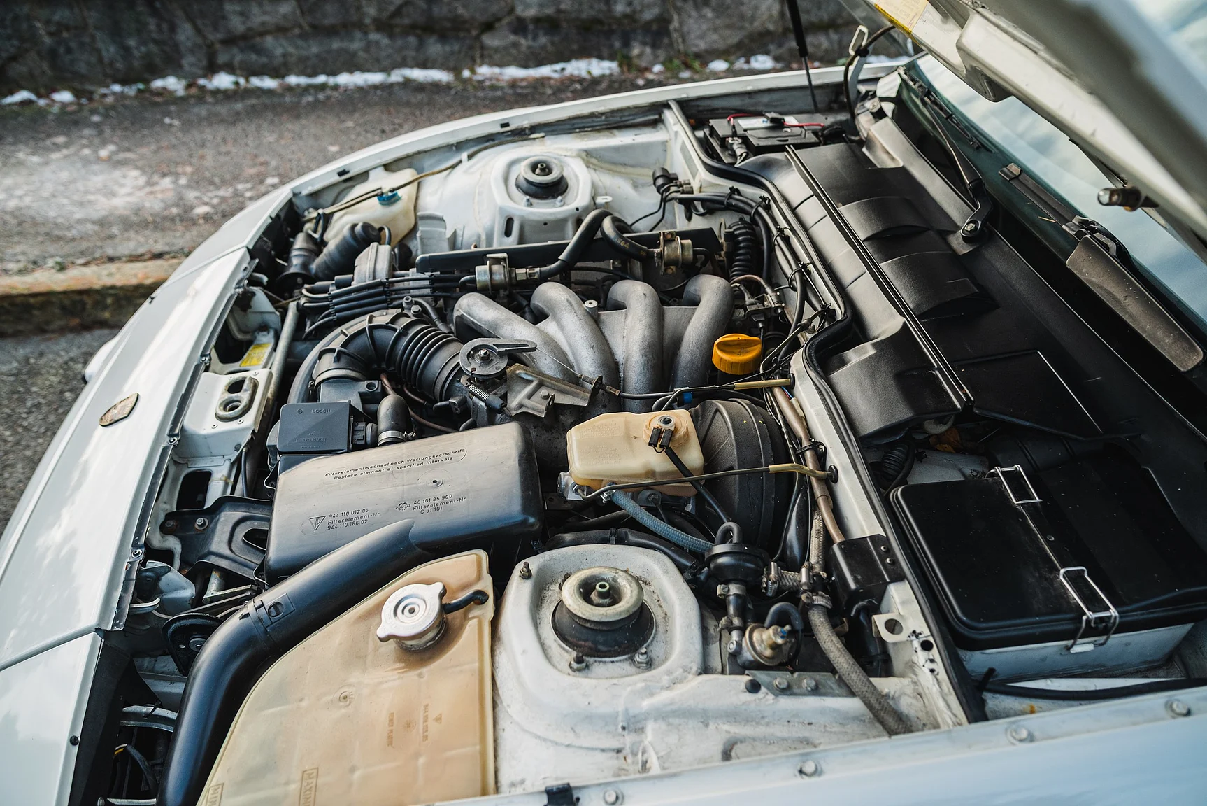 Image of 1986 Porsche 944R (7) mechanics