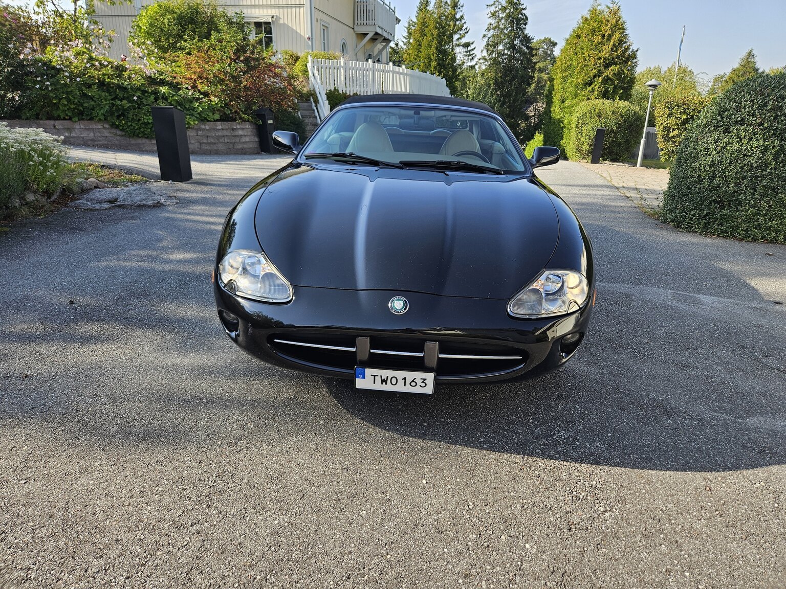 Exteriörbild på 1998 Jaguar XK8 Cabriolet