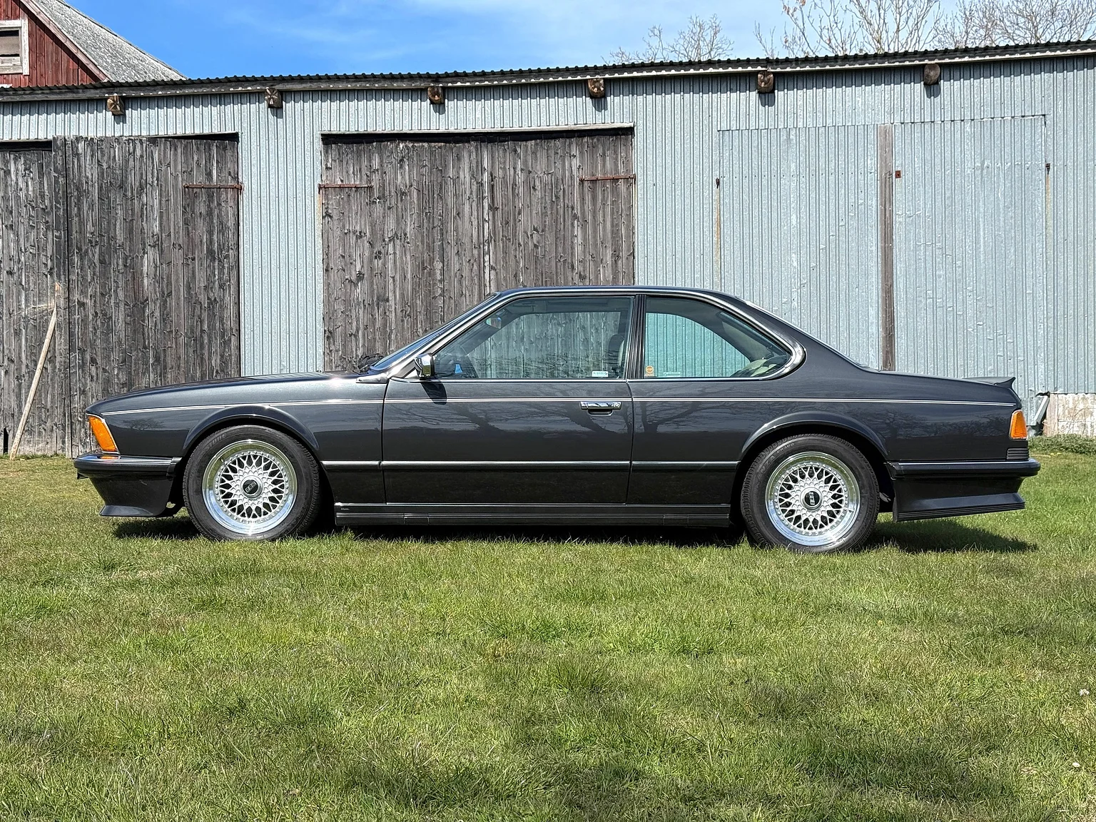 Exteriörbild på 1985 BMW 635 CSiA (E24) (4)