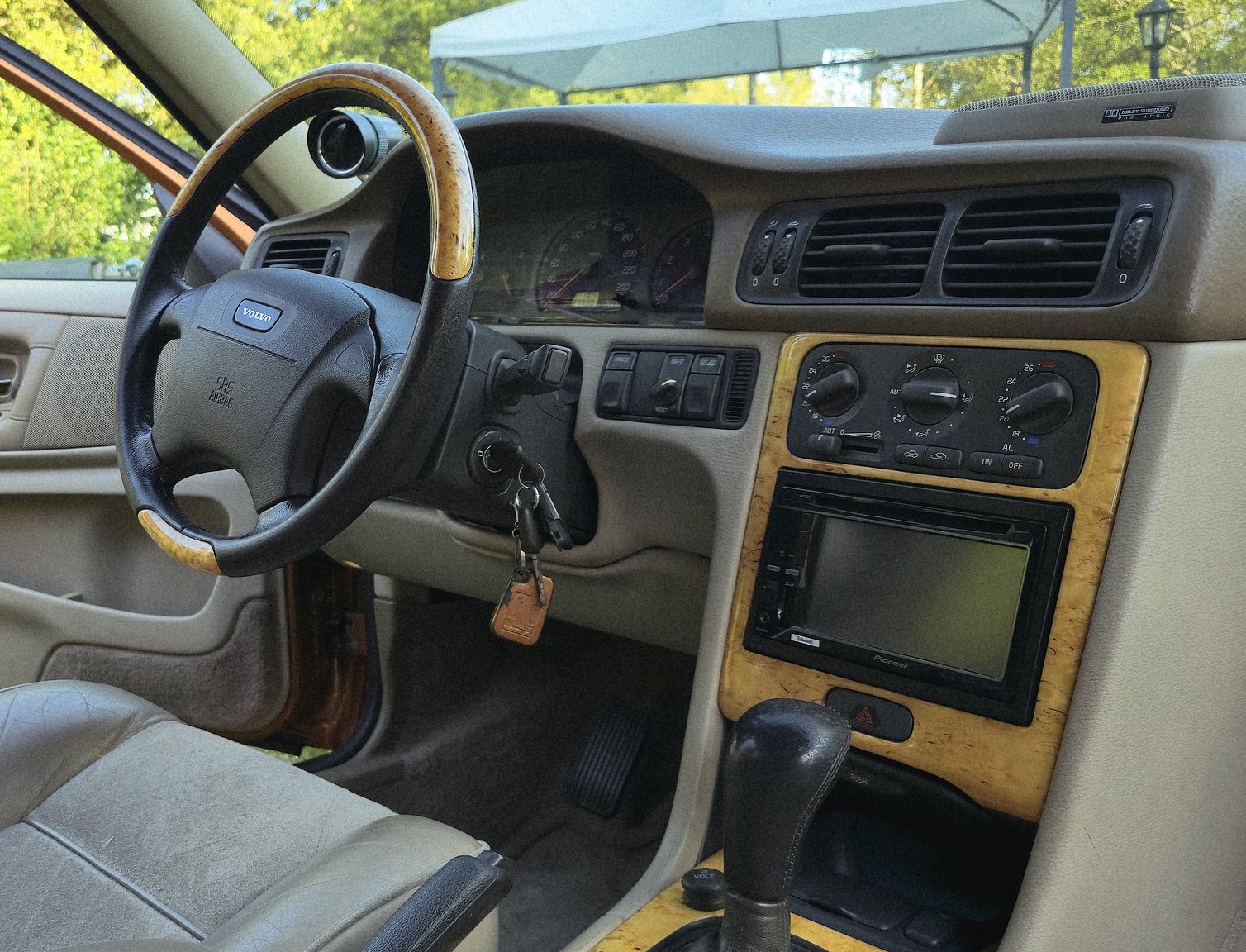 Interior image of 1998 Volvo V70 R 2.3 T Automatisk