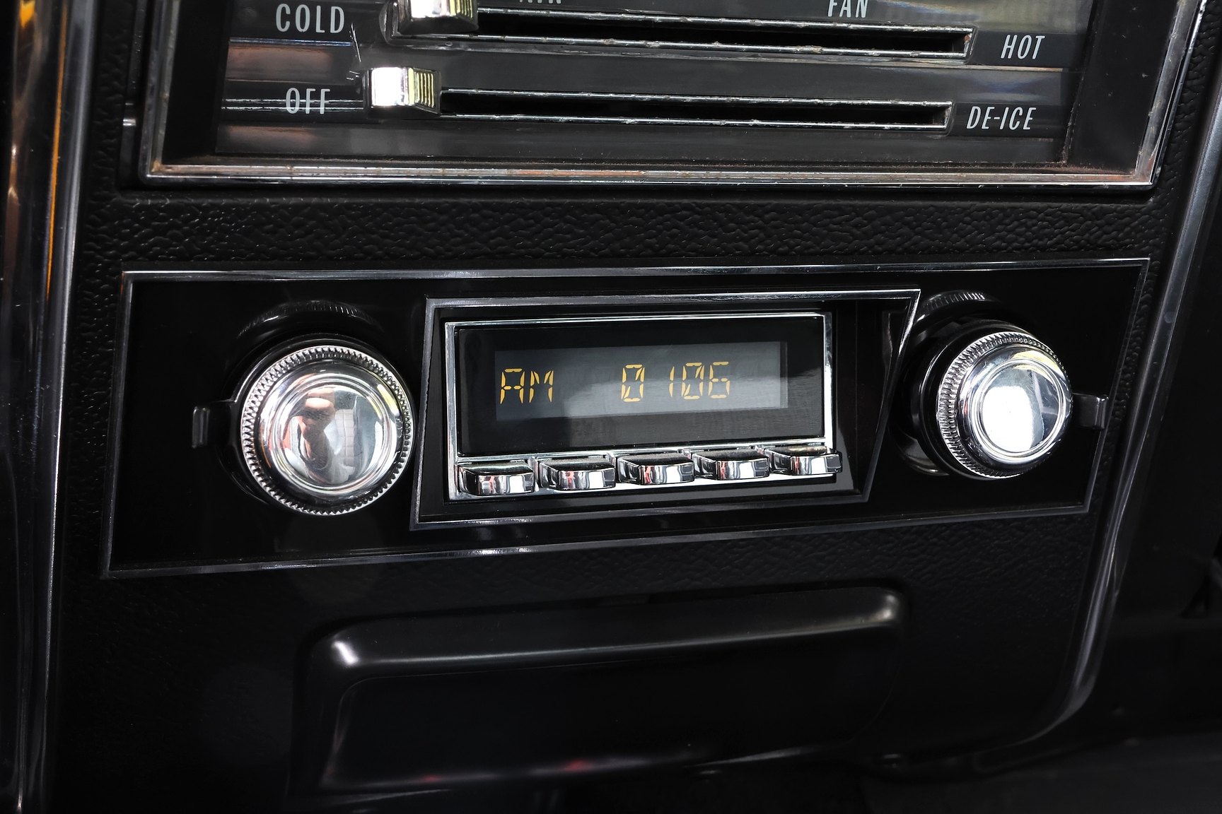 Innenraumfoto von 1968 Chevrolet Camaro Pro Touring (34)