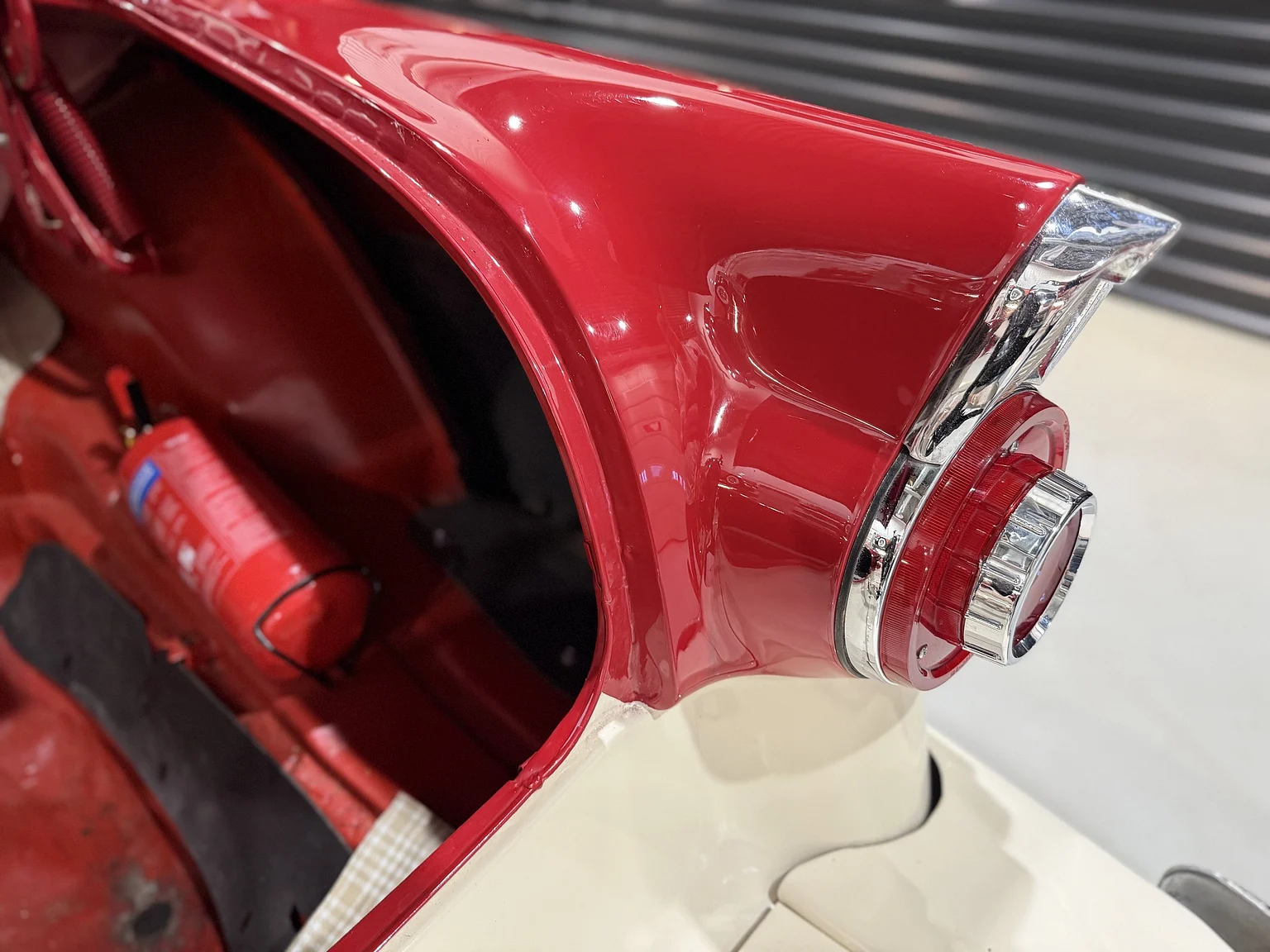 Innenraumfoto von 1956 Ford Fairlane Sunliner V8 5.1 (8)