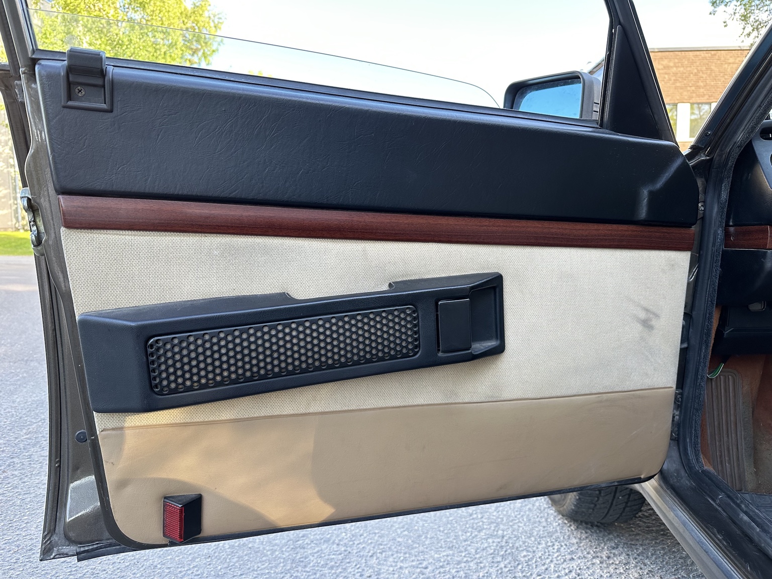 Interior image of 1984 Alfa Romeo Alfetta 2000