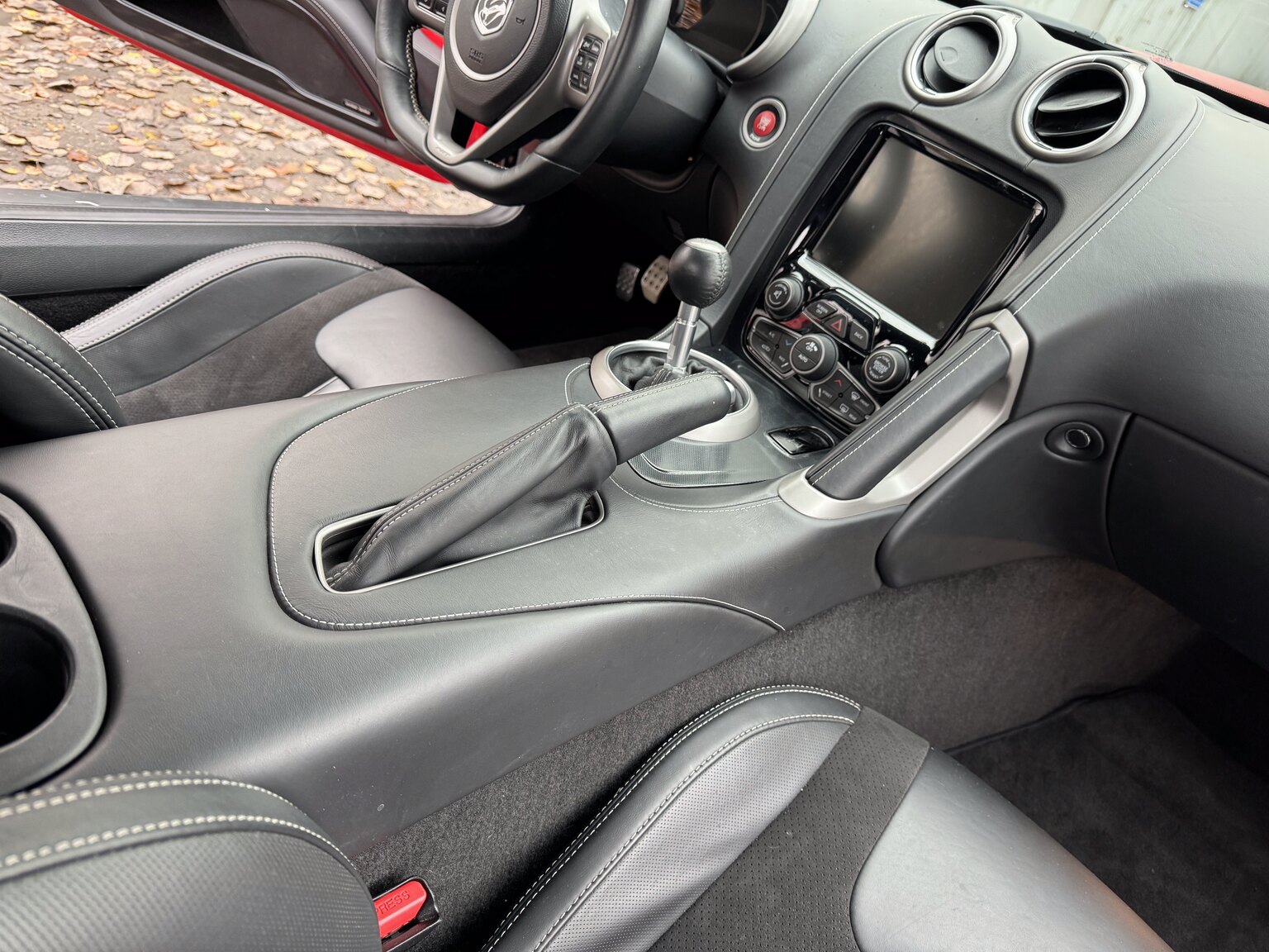 Innenraumfoto von 2014 Dodge Viper GTS (11)