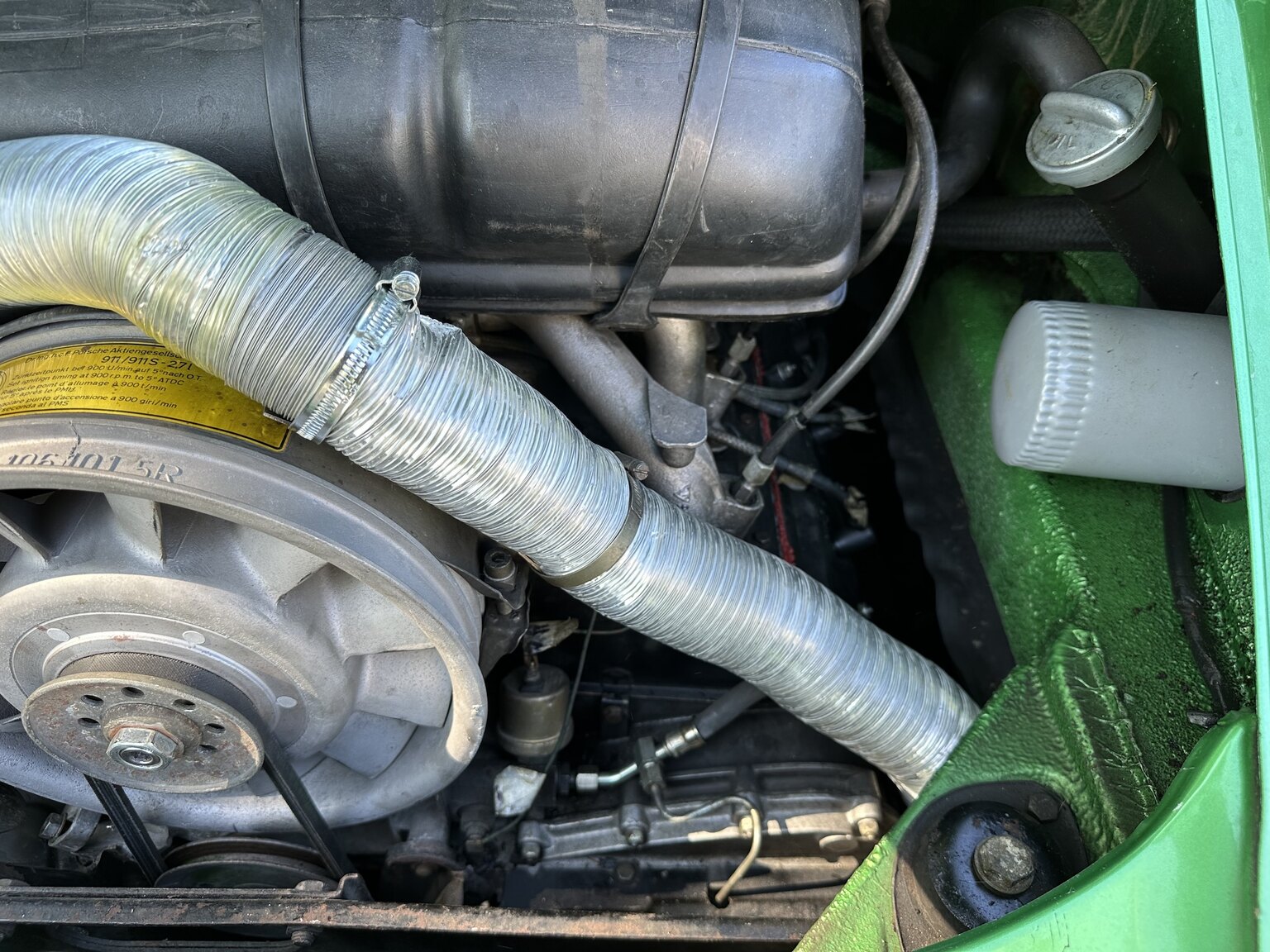 Image of 1975 Porsche 911 mechanics