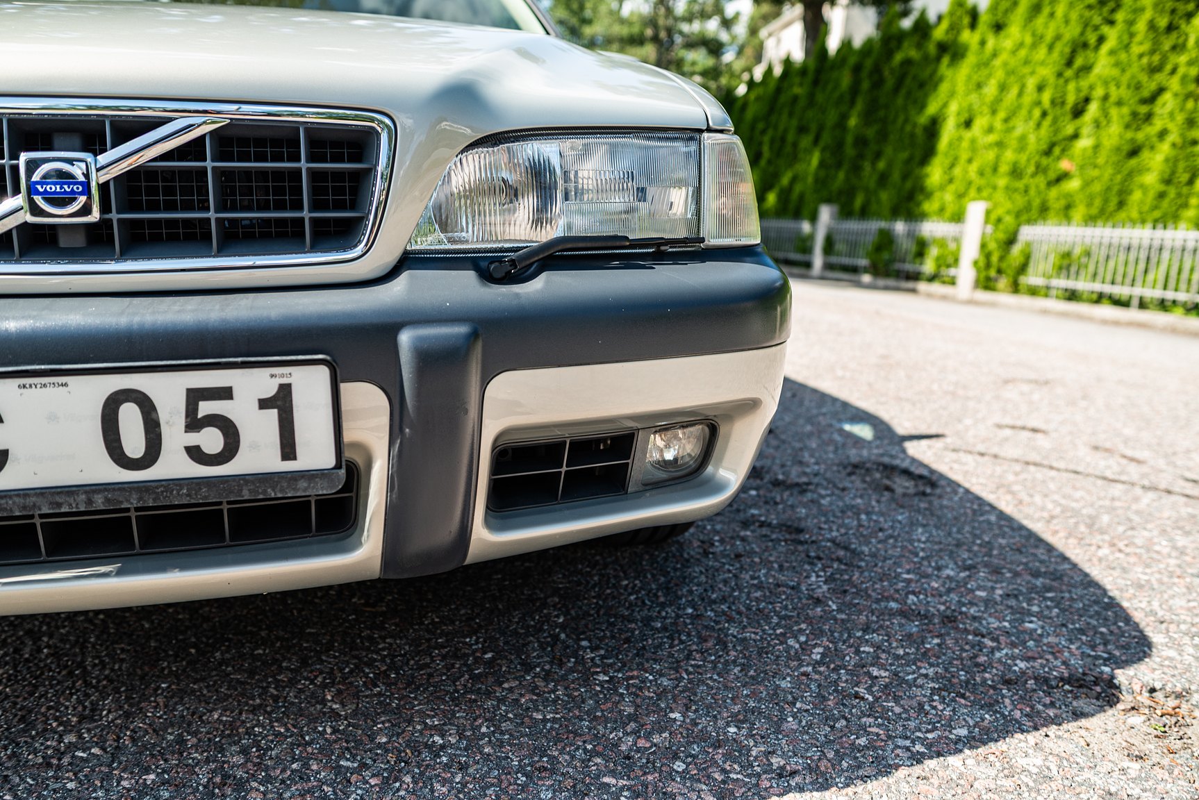 Exterior image of 2000 Volvo V70 XC 2.4 T AWD 