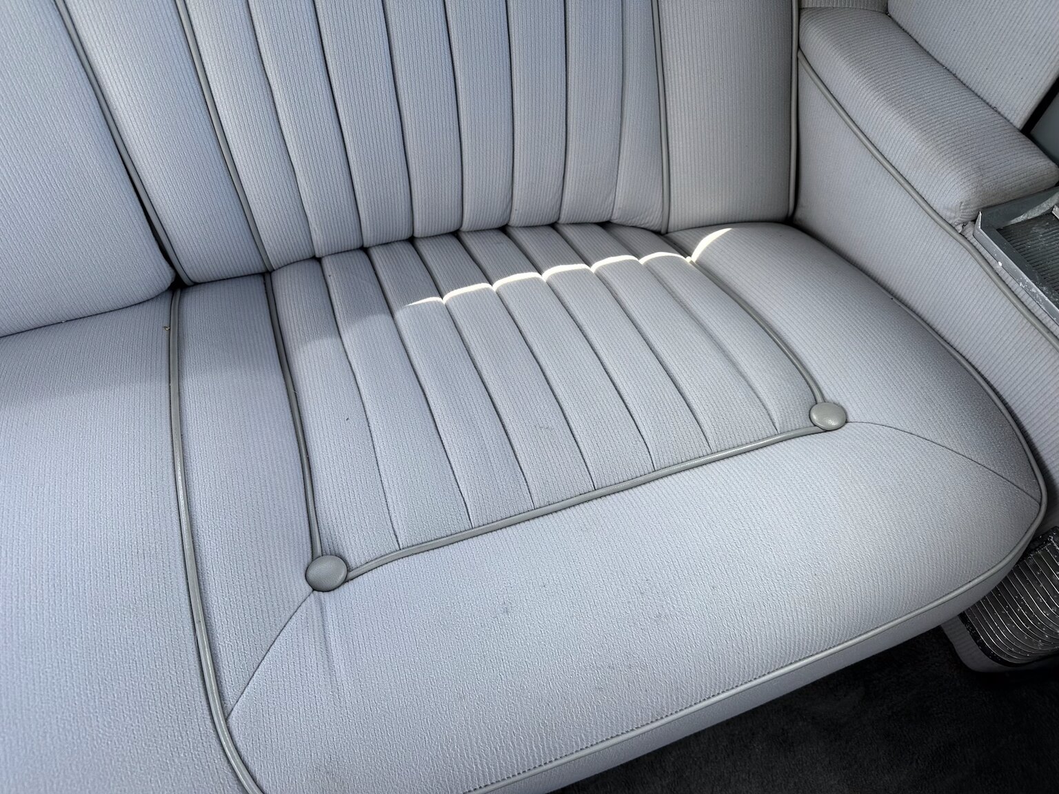 Innenraumfoto von 1964 Cadillac Fleetwood Seventy-Five Limousine (65)