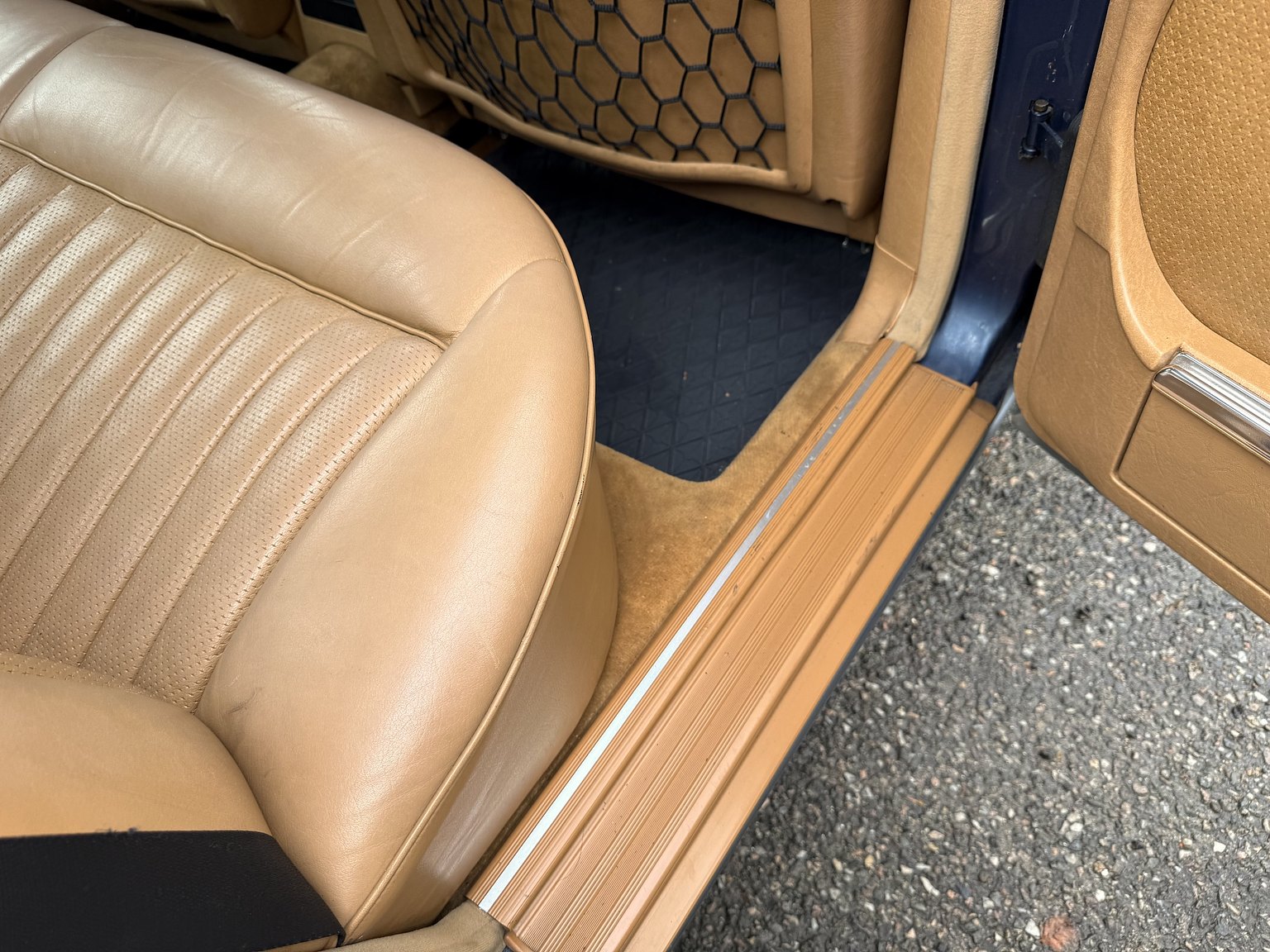 Interiörbild 1987 Mercedes-Benz 300 SE