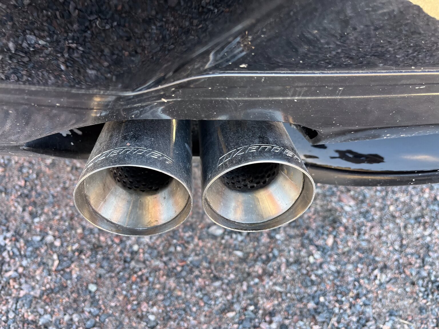 Exterior image of 1998 Alfa Romeo GTV