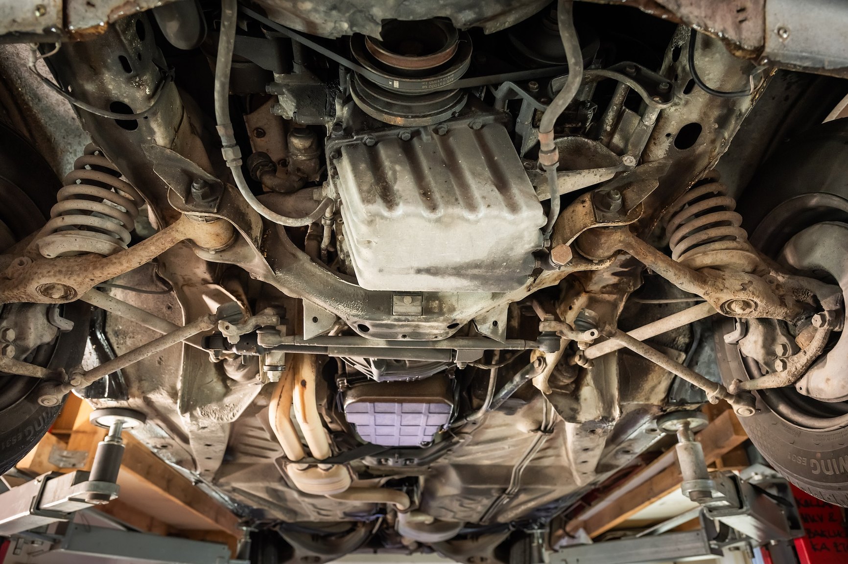 Image of 1985 Mercedes-Benz 200 Automatic mechanics