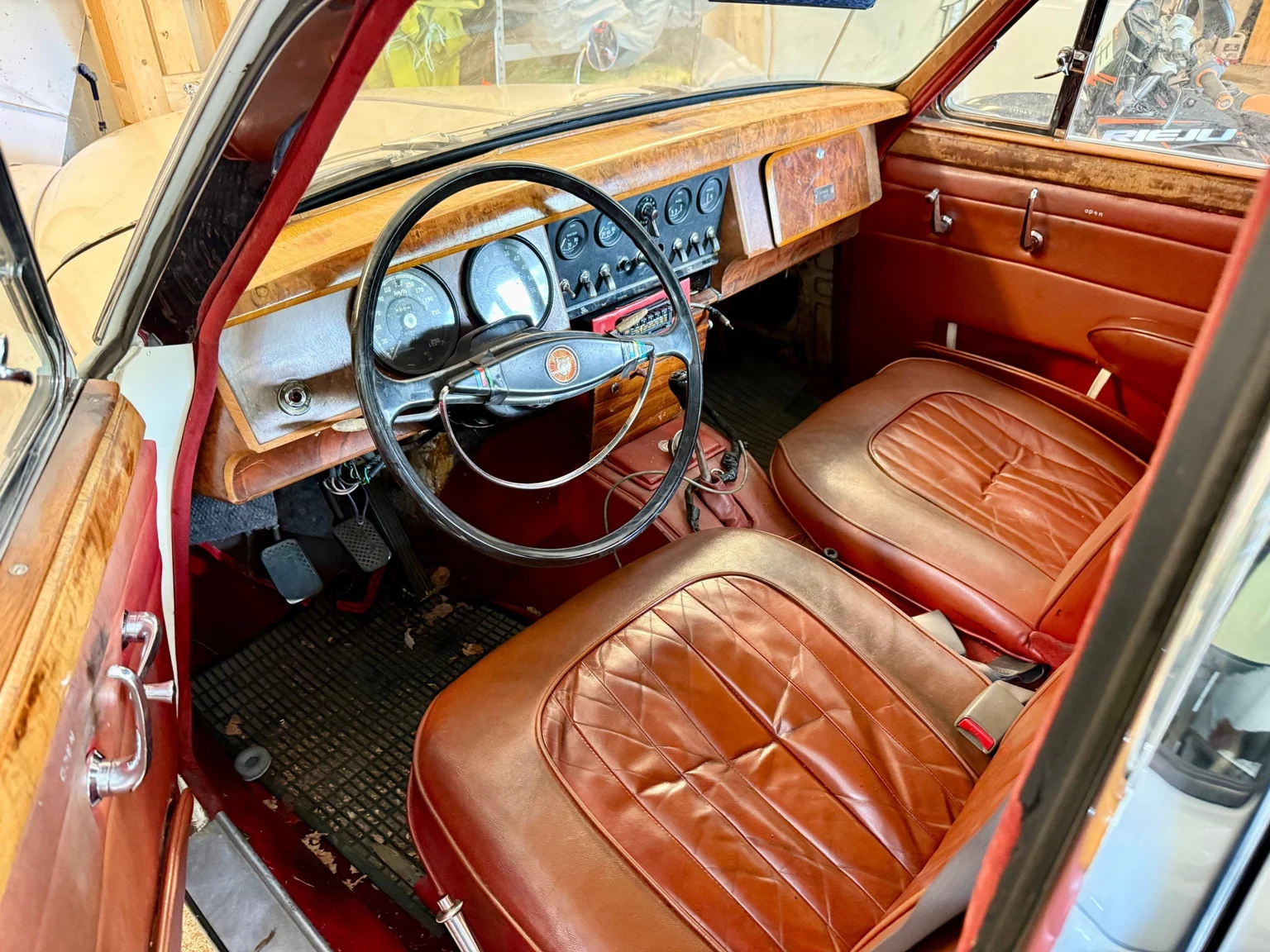Interiörbild 1961 Jaguar Mark 2 (1)