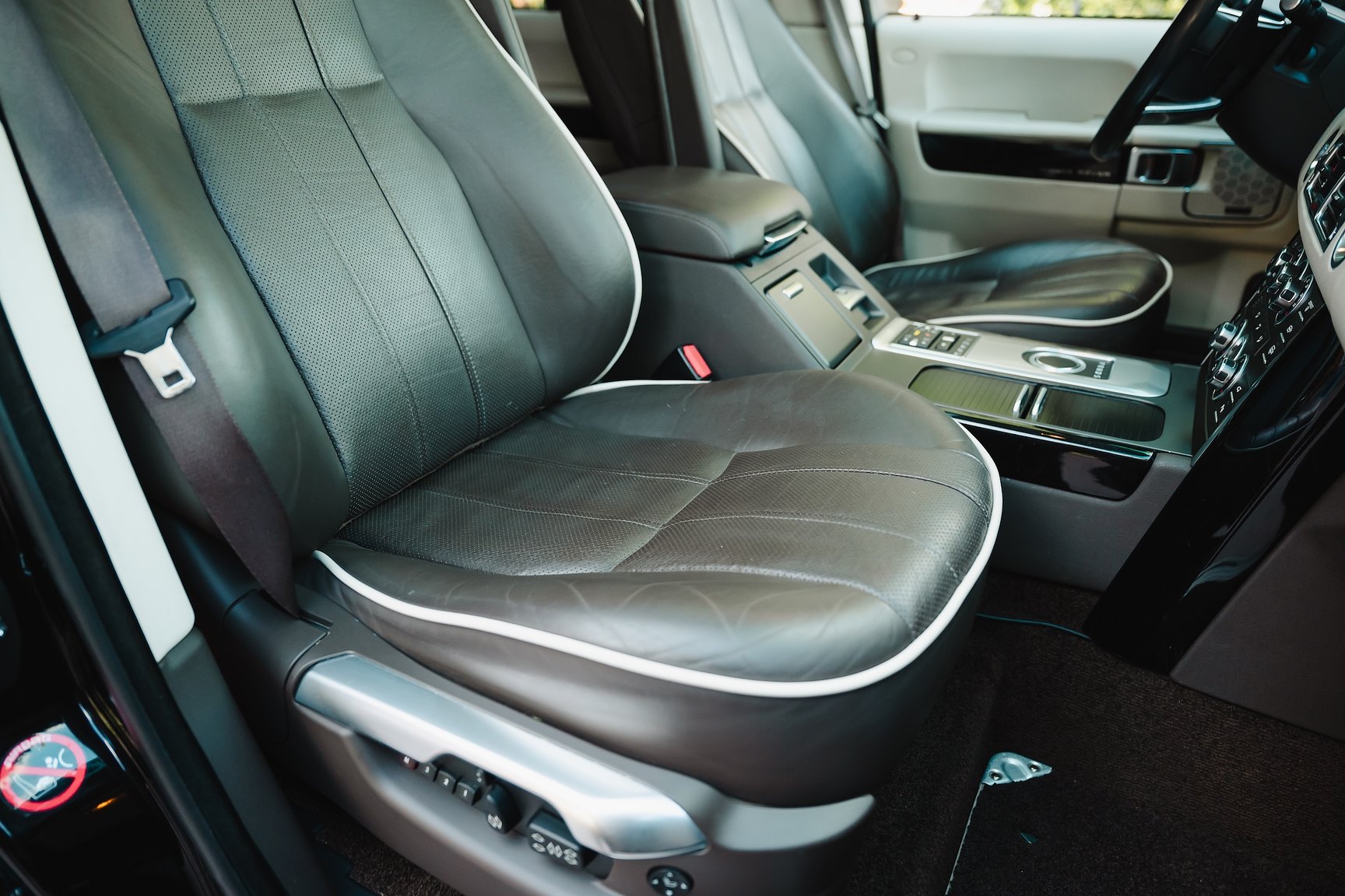 Interior image of 2012 Range Rover 4.4 TDV8 Westminster 